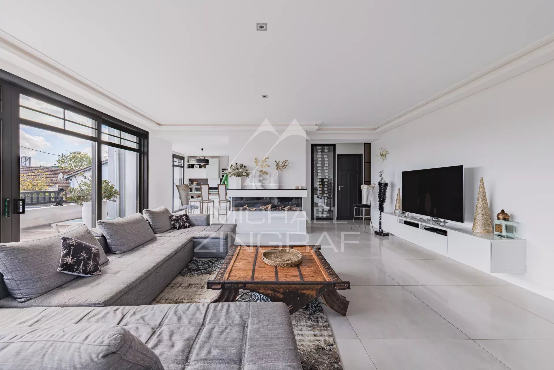 PROCHE PLAGE ARCACHON - VILLA DE 8 PIÈCES AVEC PISCINE