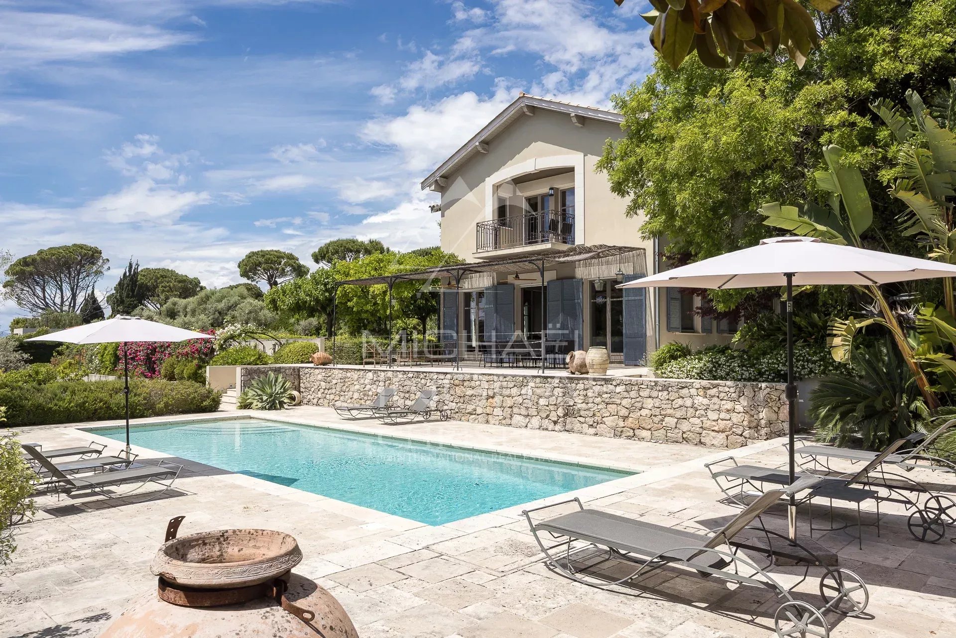 La Ferme Blanche – Domaine d’exception au cœur du Cap d’Antibes