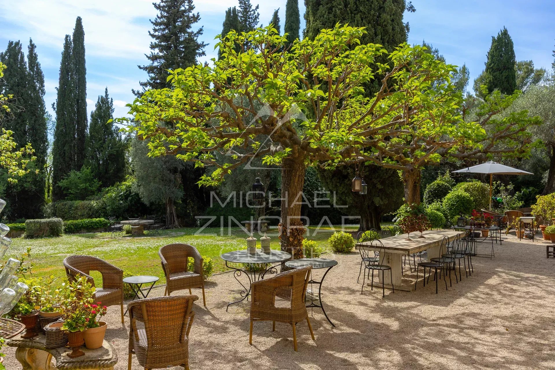 Grasse – Mas authentique du XIXe siècle au cœur d’un parc d’exception