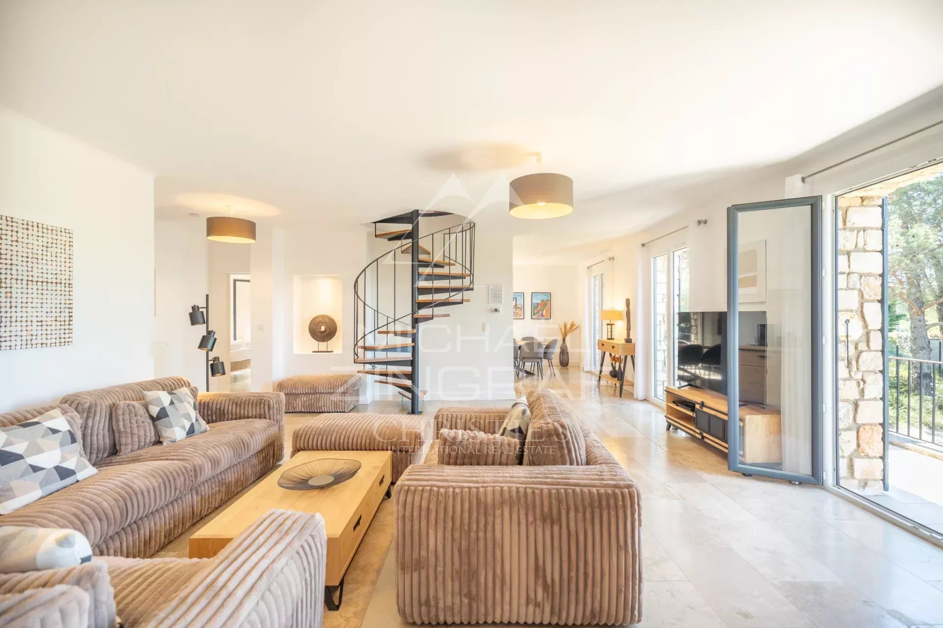 Roussillon - Superbe maison en pierre avec piscine et vues panoramiques exceptionnelles