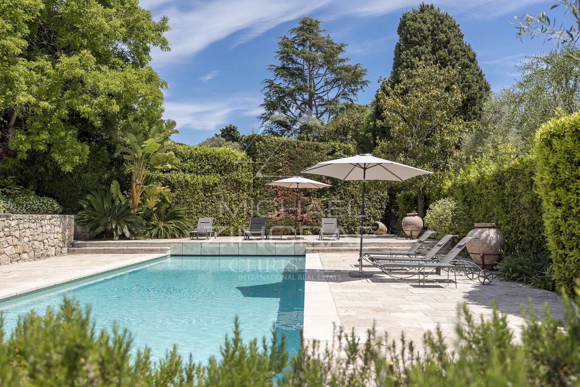 La Ferme Blanche – Domaine d’exception au cœur du Cap d’Antibes