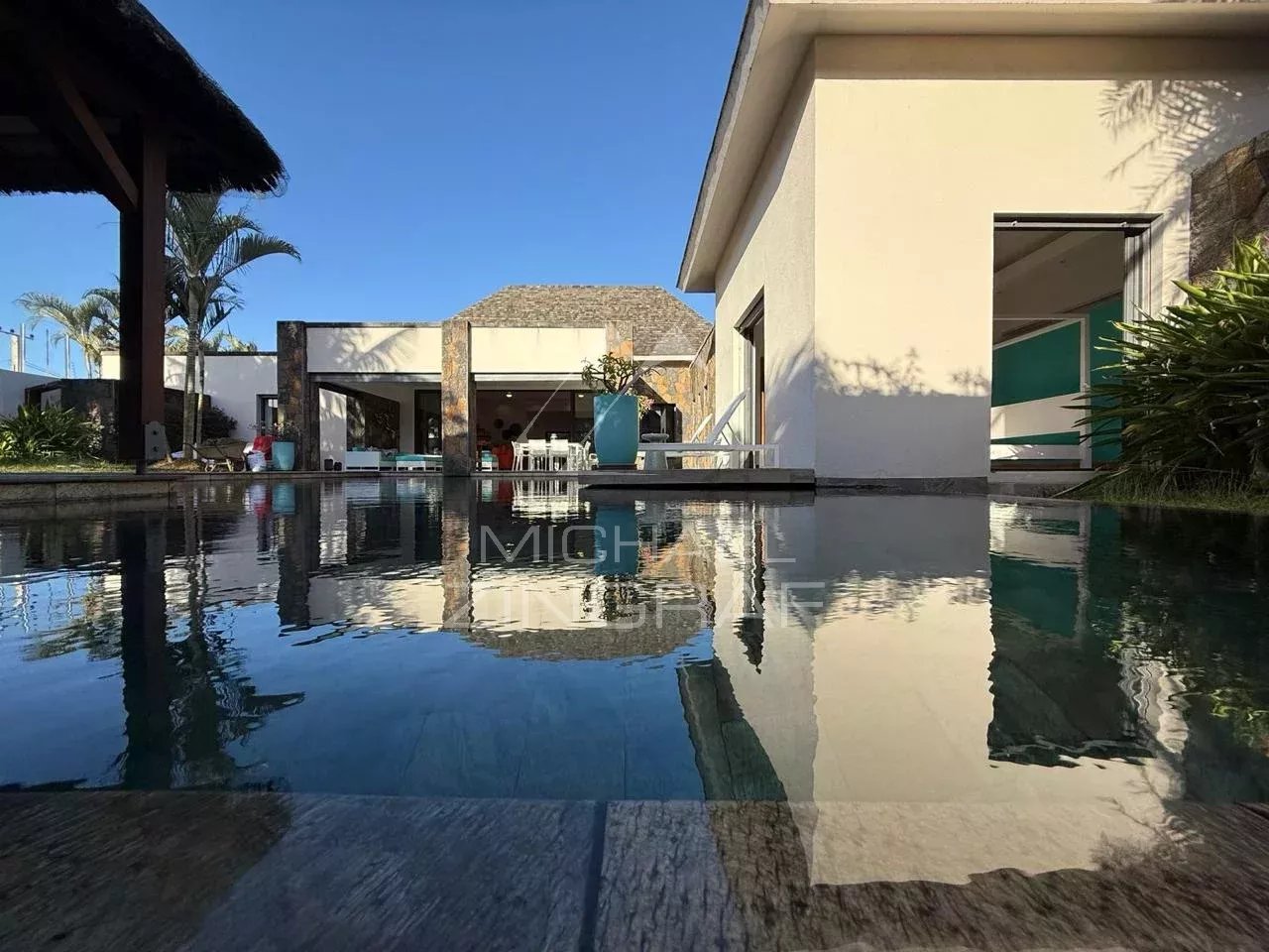 Exklusive Villa in einer Residenz in Pereybere