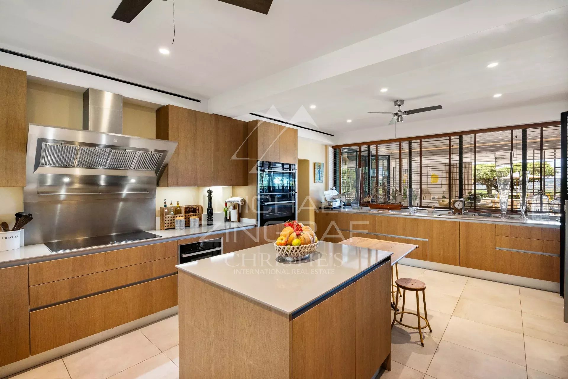 Exceptional Property in Pampelonne – Direct Beach and Boat Access