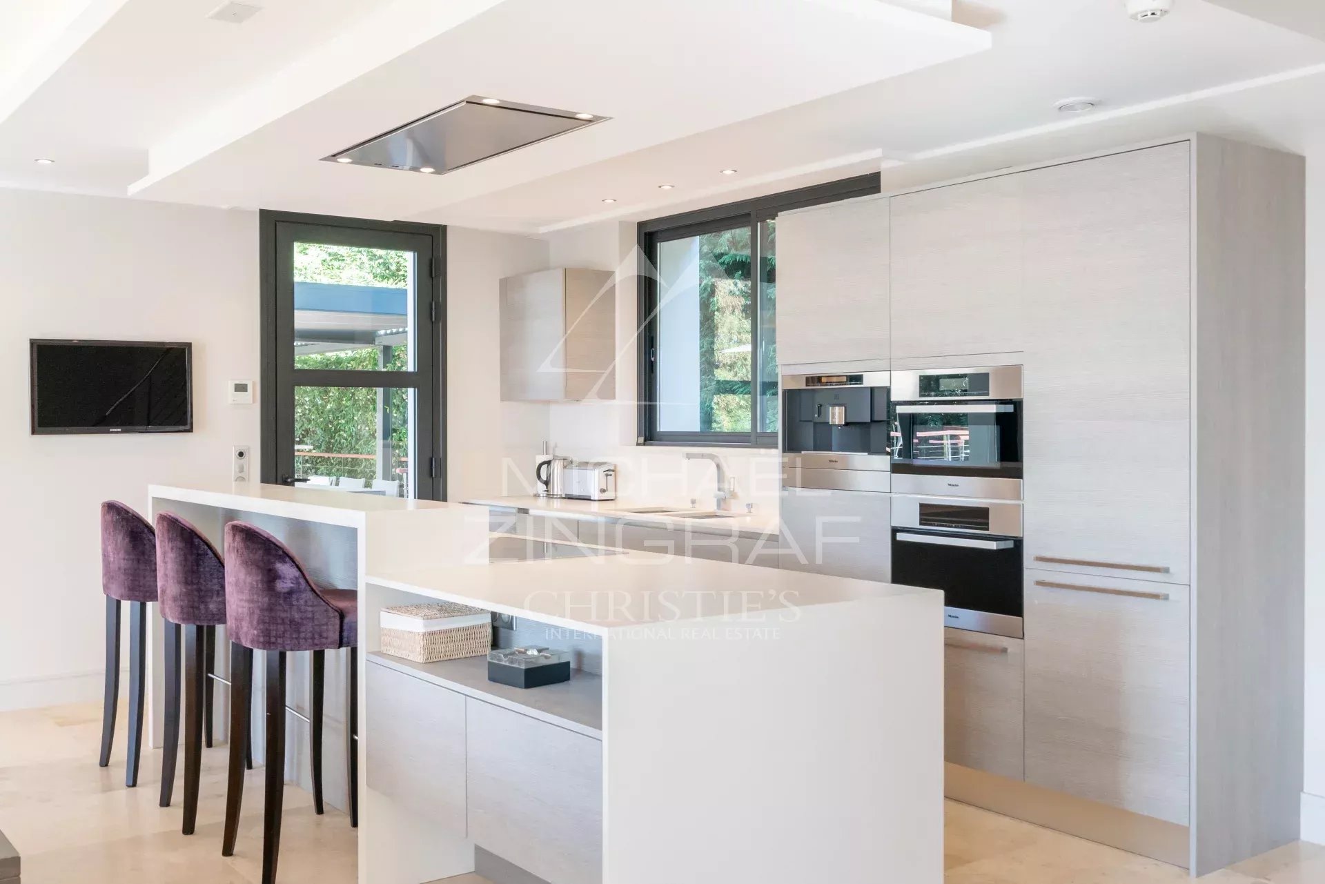 Modern renovierte Villa nahe der Strände von Garoupe