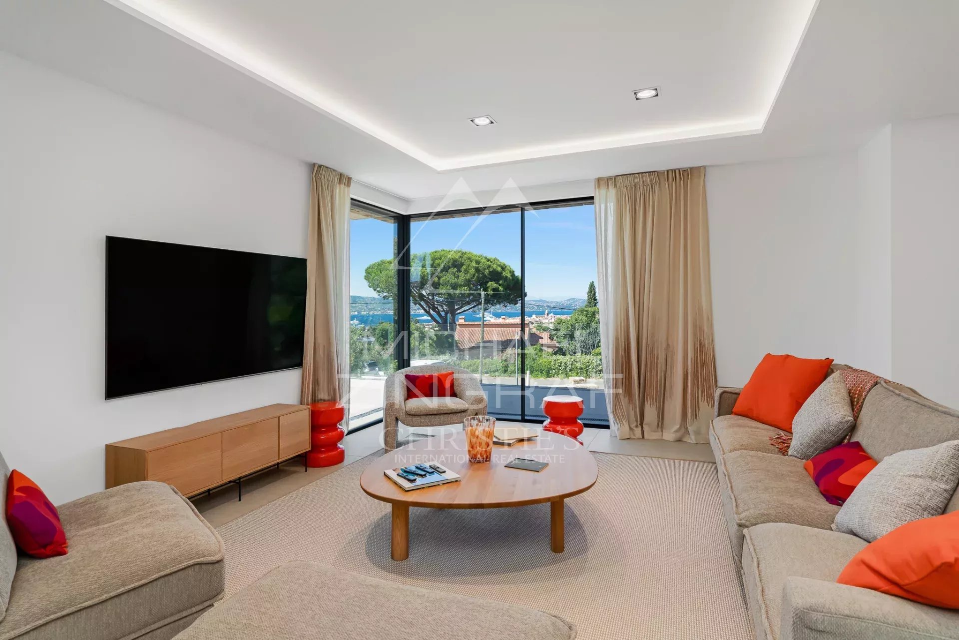 Saint-Tropez – Villa contemporaine d’exception avec vue mer panoramique