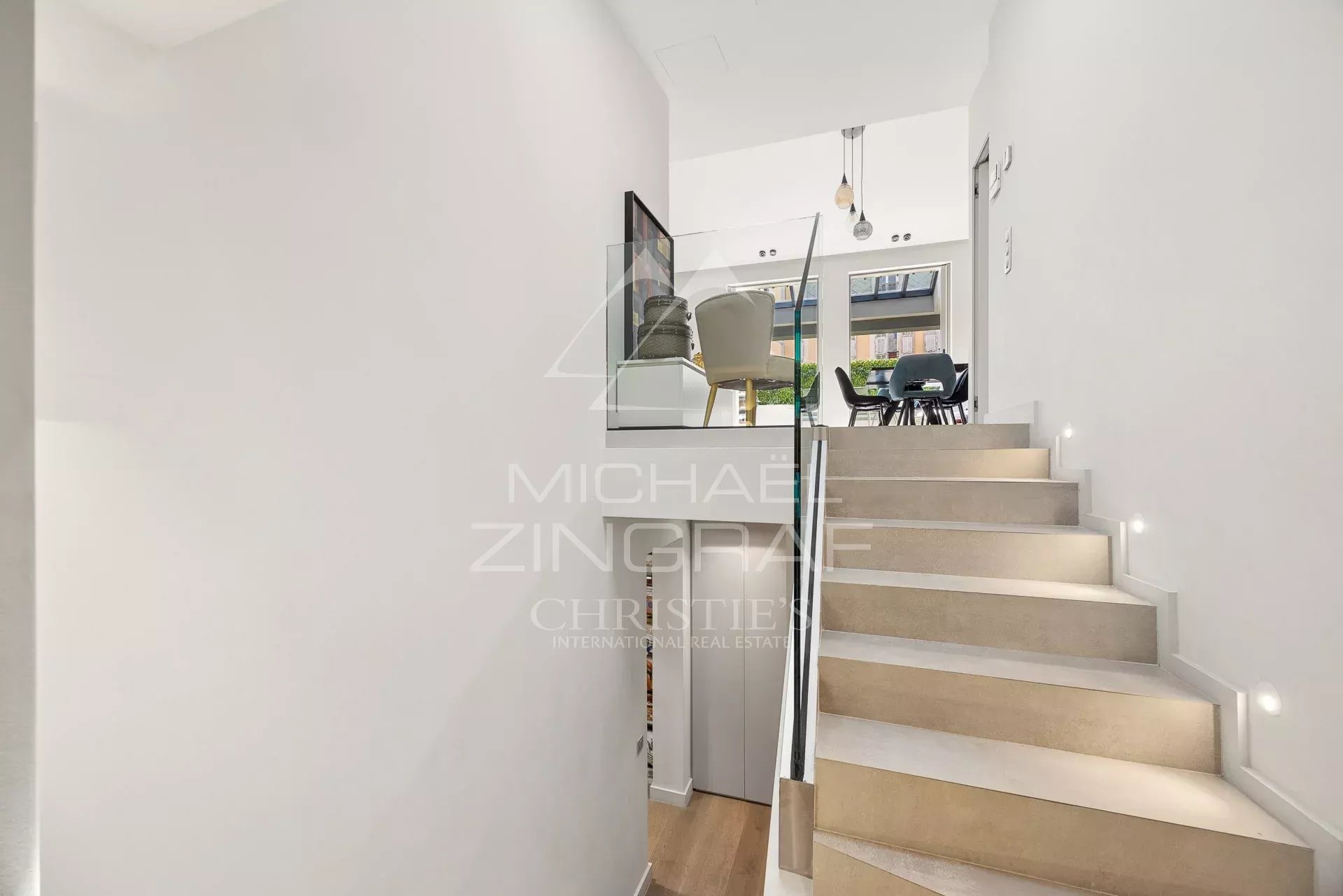 NICE City Center – Modern duplex apartment in a bourgeois building with a large terrace
