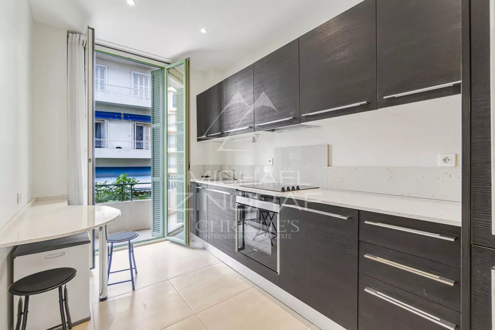 Exclusivité – Grand 2 pièces avec terrasse et balcon – Gambetta / Fleurs