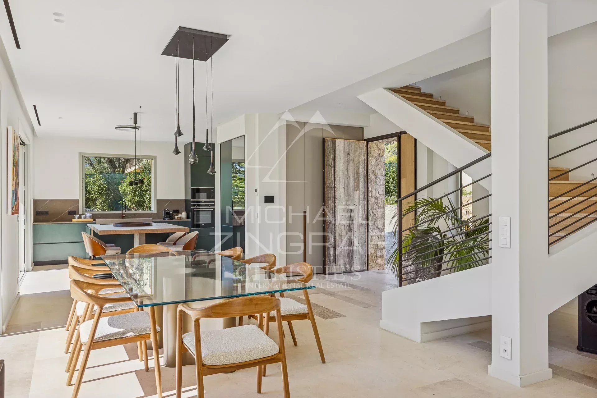 Proche Saint-Paul-de-Vence - Superbe propriété neuve provençale moderne