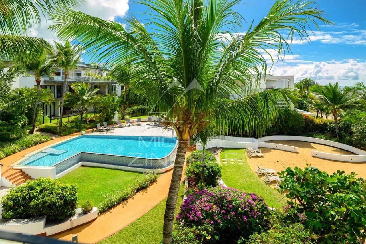Penthouse d’Exception de 4 Chambres avec Vue Panoramique sur le Lagon à Azuri Golf & Beachfront Village