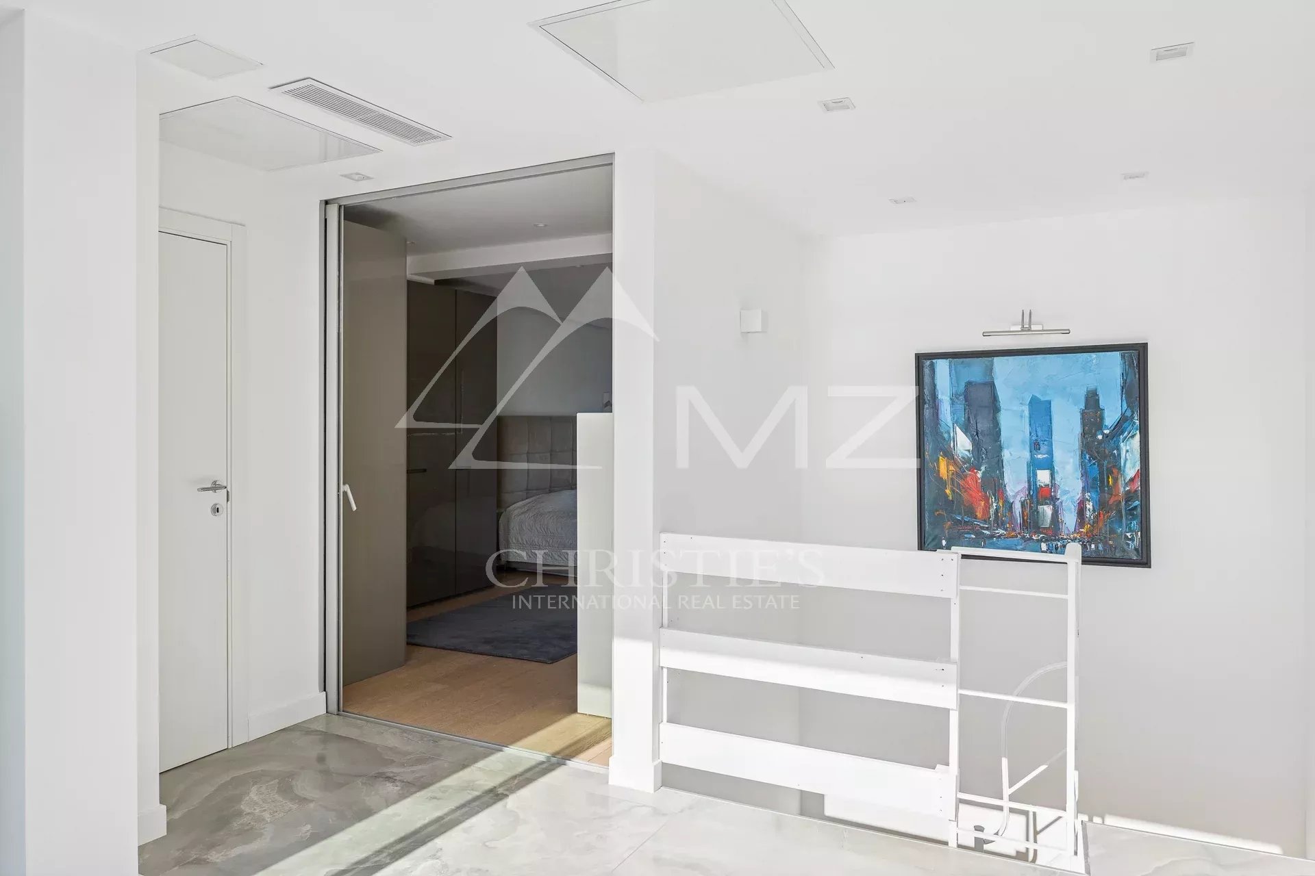 Superb duplex on the last floor