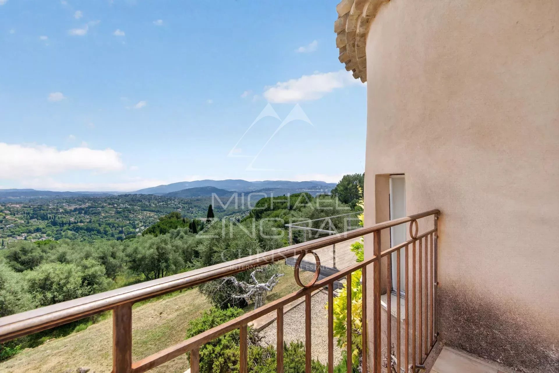 Elegant Provençal villa