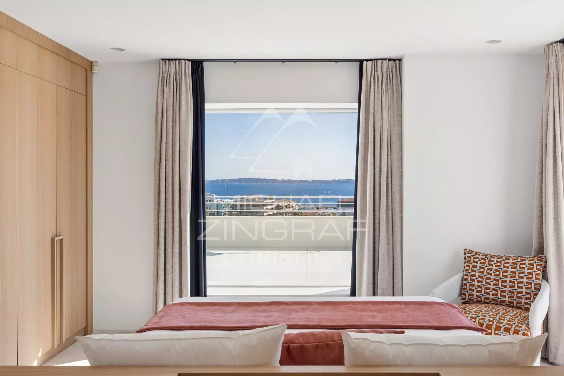 Cannes – Croisette – Außergewöhnliches Penthouse mit Dachterrasse und Panoramablick auf das Meer