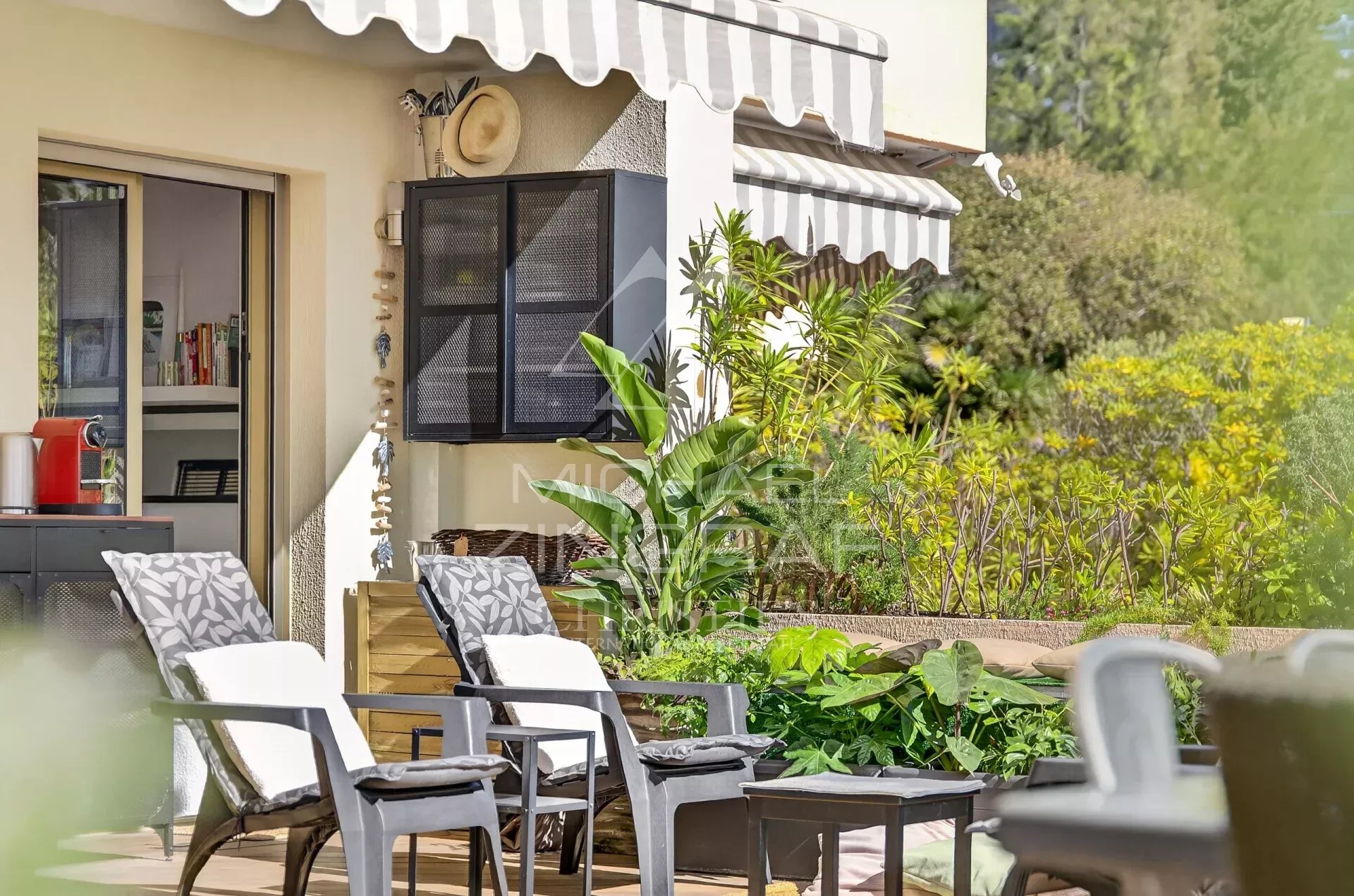 Cannes – Pied-à-terre d'exception face à la mer, résidence de standing avec accès direct et piscine
