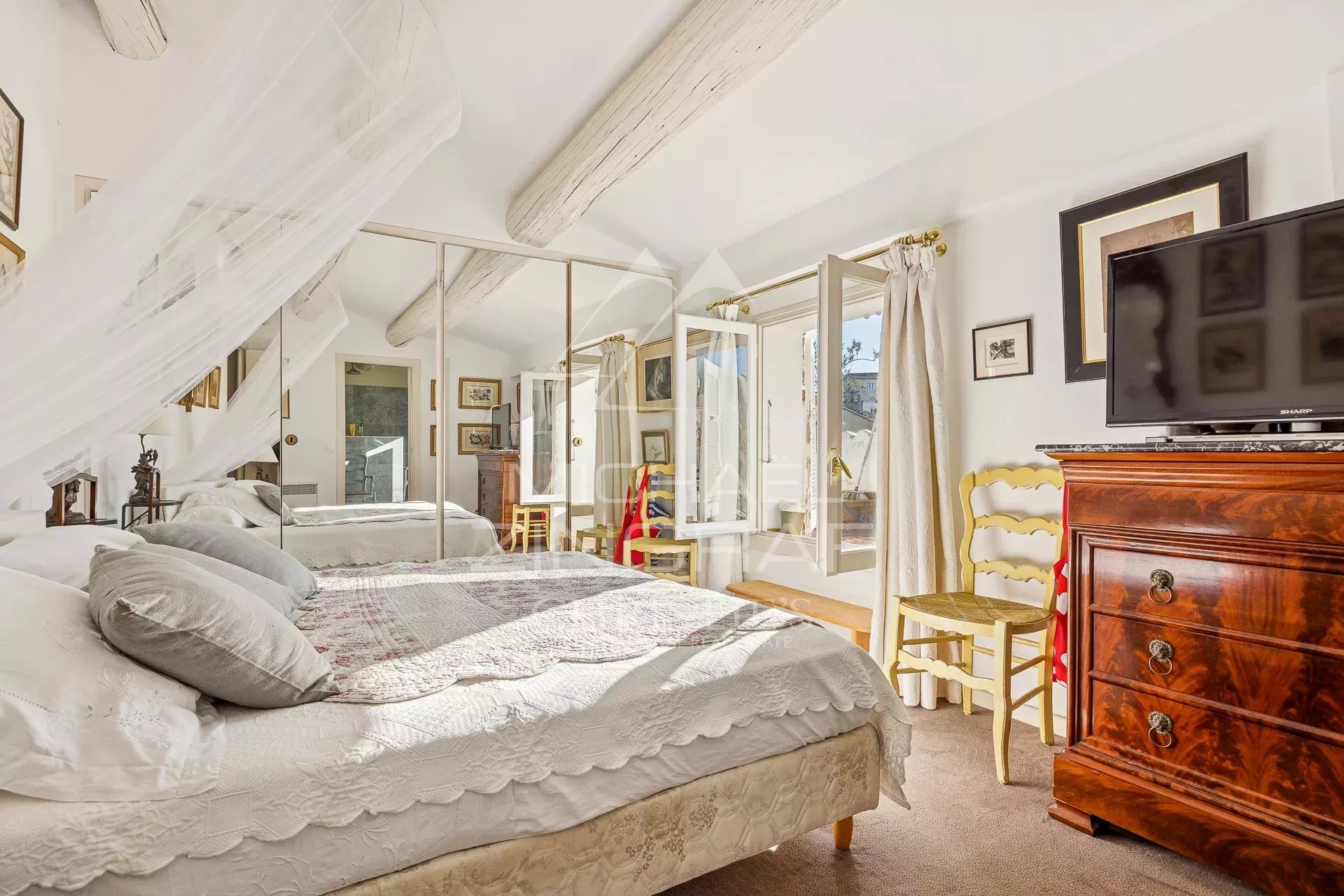 Appartement d’exception – Vieille Ville d’Antibes – Dernier étage – Terrasses – Vue panoramique