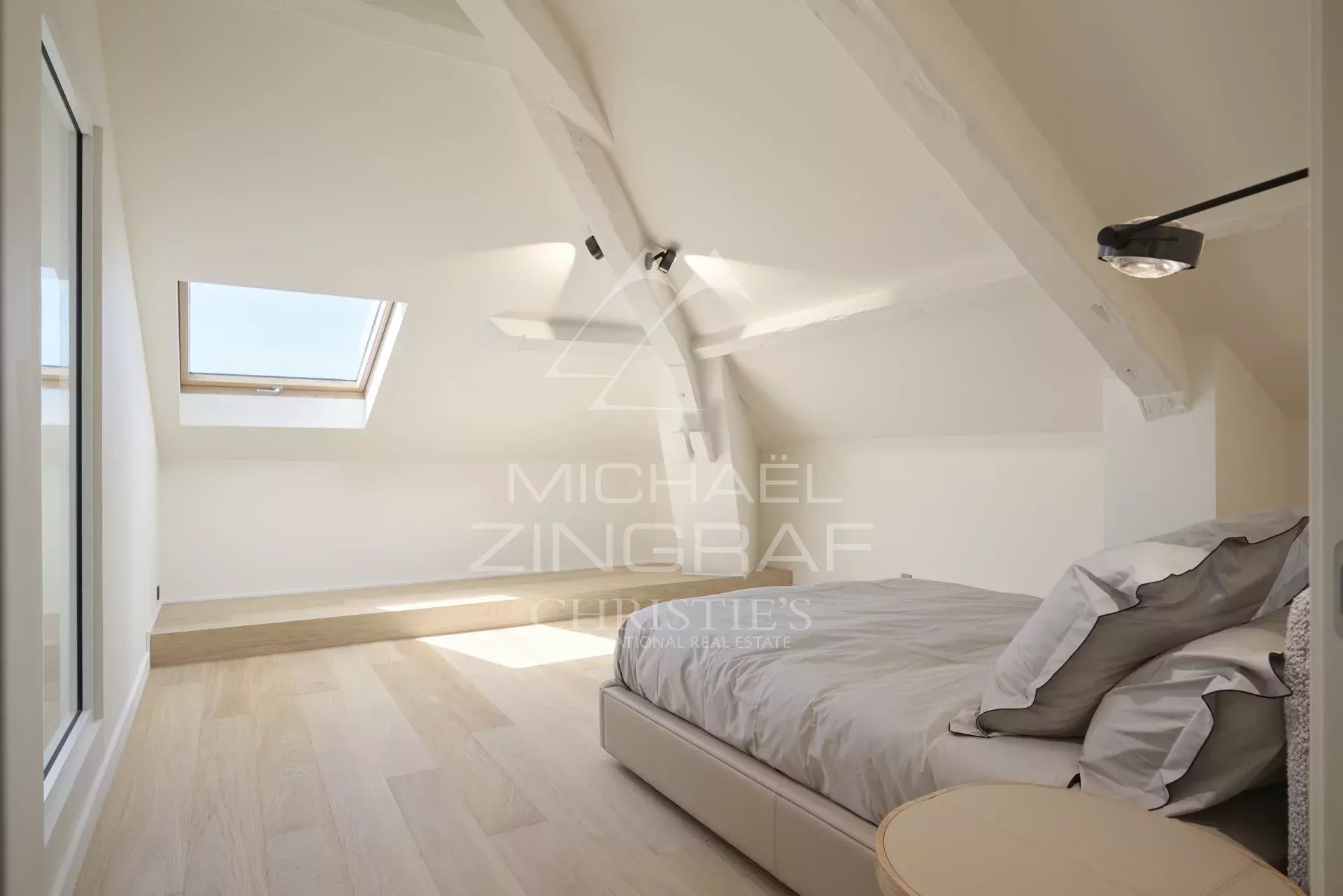 Cannes, Croix des Gardes: Exceptional apartment with panoramic ocean views