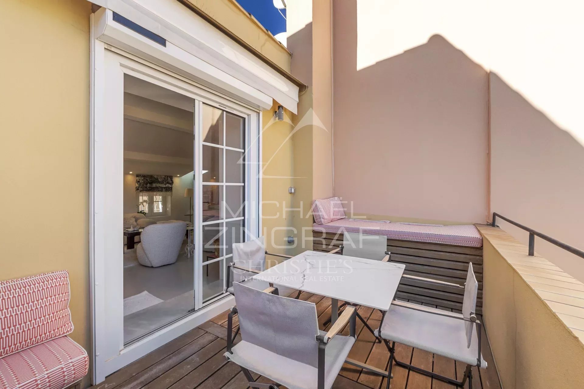 Duplex d’exception au cœur de La Ponche – Saint-Tropez