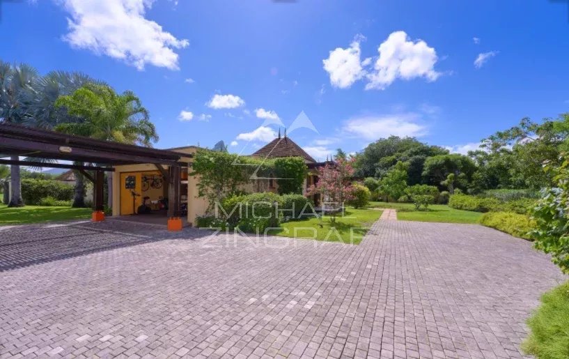 Exklusive Villa in Tamarina, Golf und Bergblick