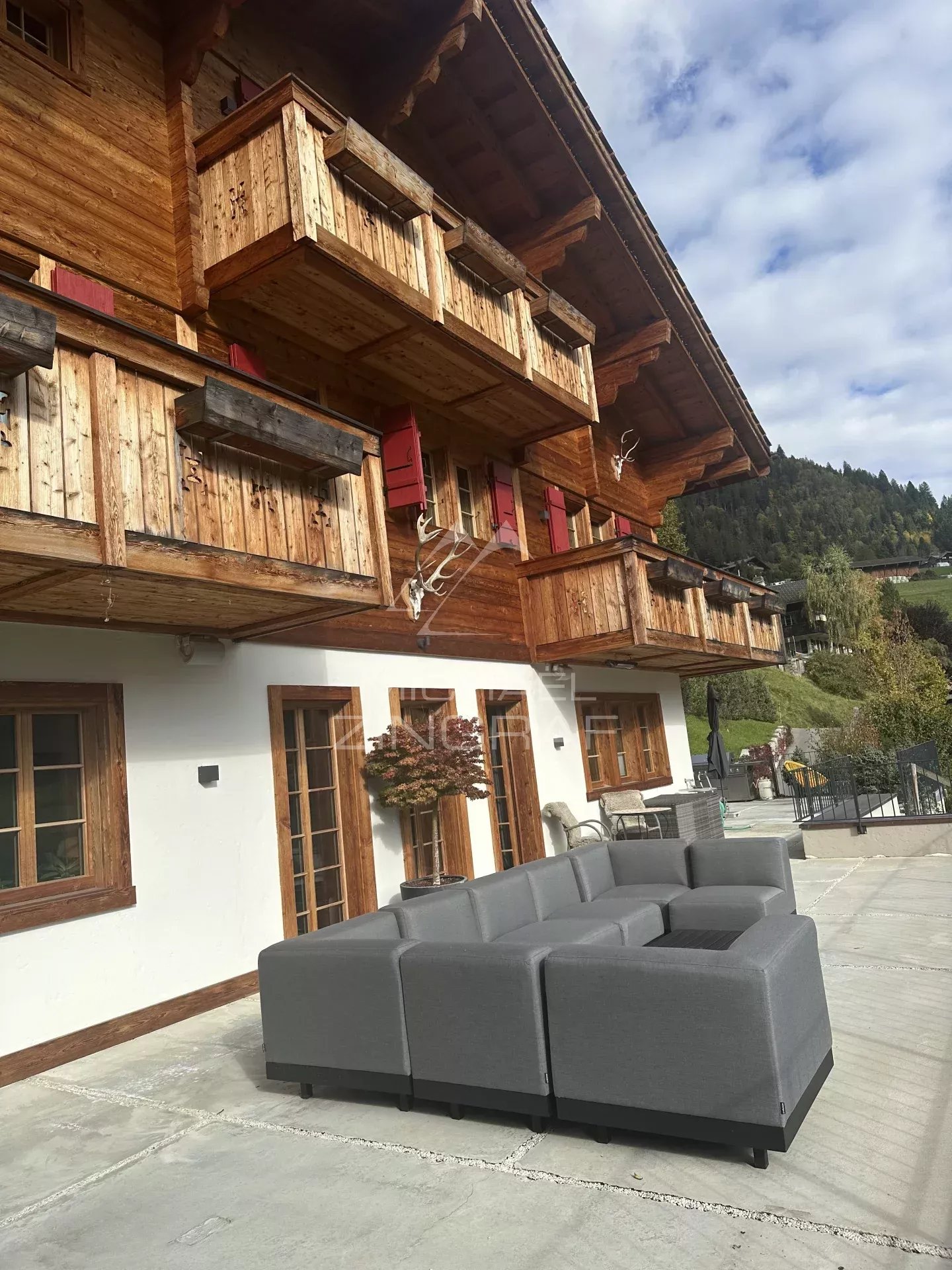 Superbe chalet contemporain à proximité du centre de Gstaad