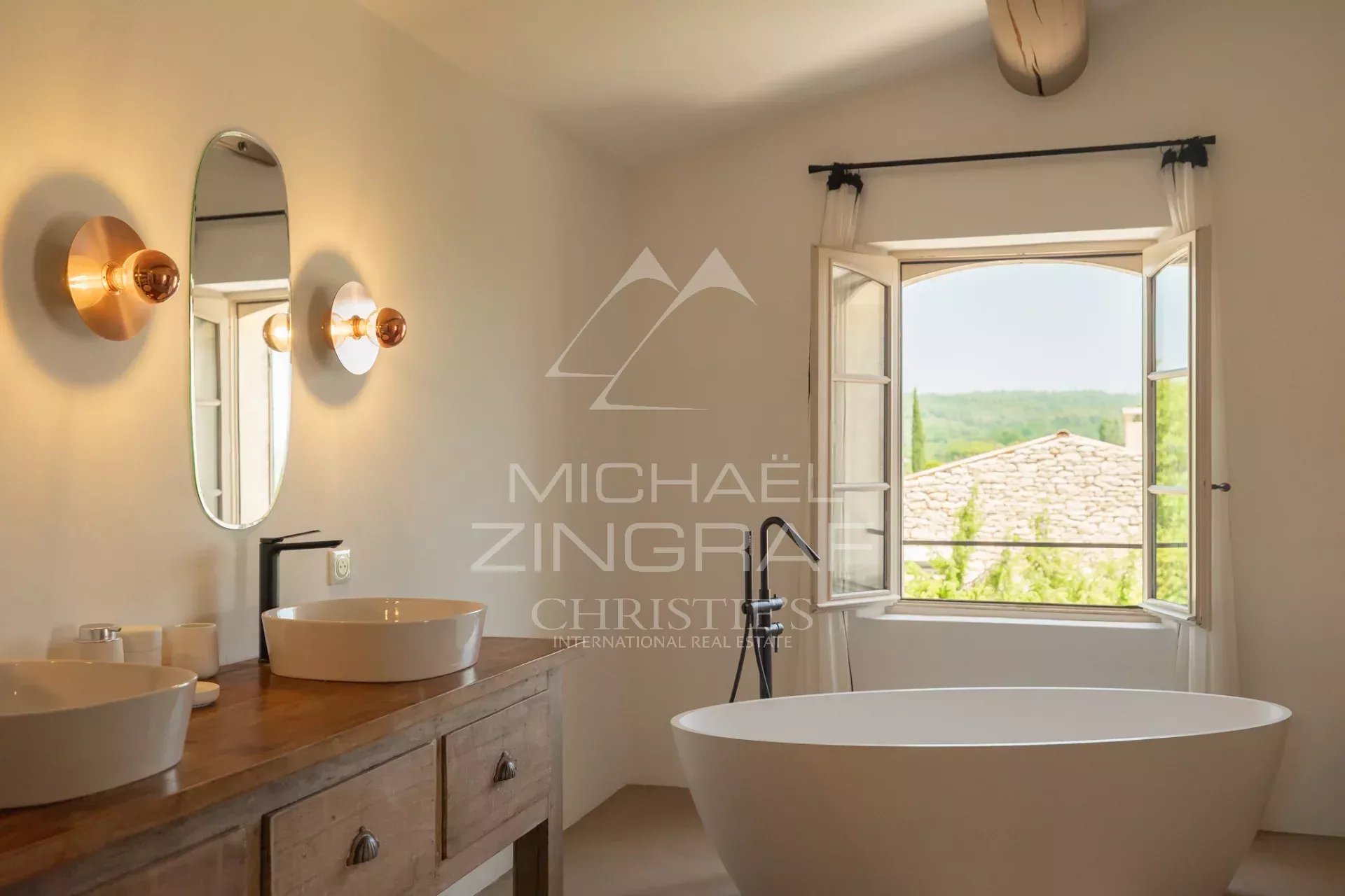 Gordes -  Splendide maison avec vue