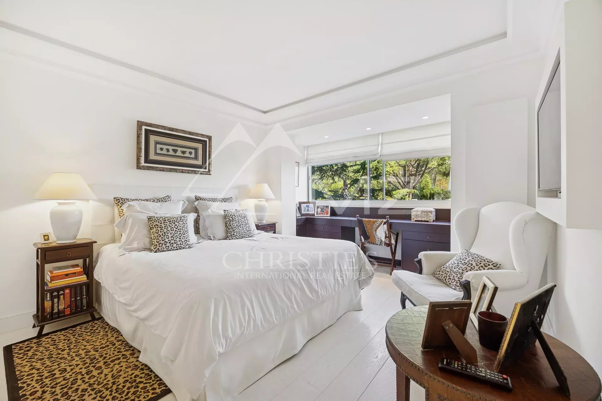 Exceptional apartment in a luxury residence