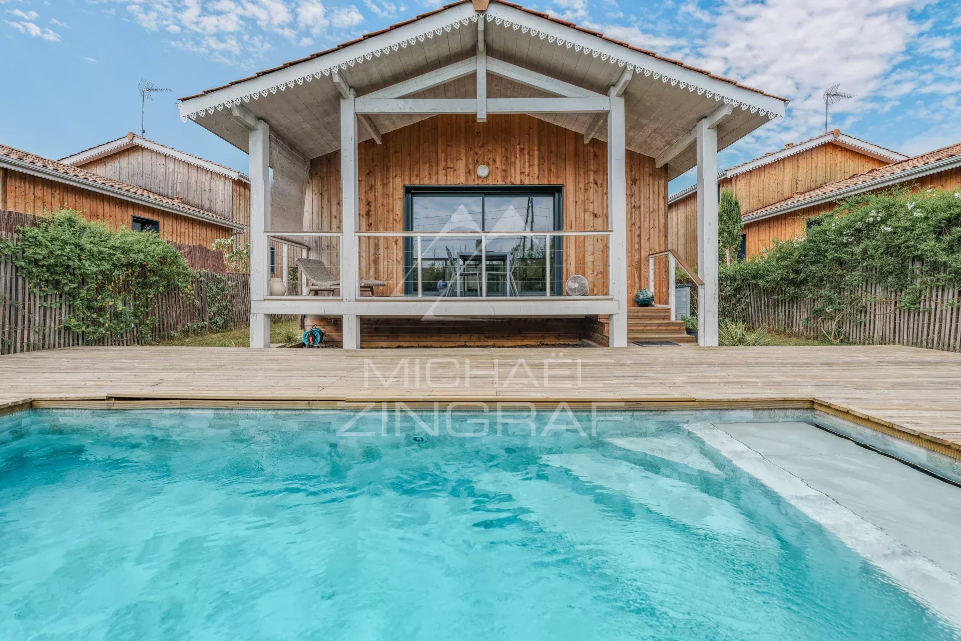 Zeitgenössische Villa mit Garten, Pool und Terrassen nahe dem Bassin d’Arcachon