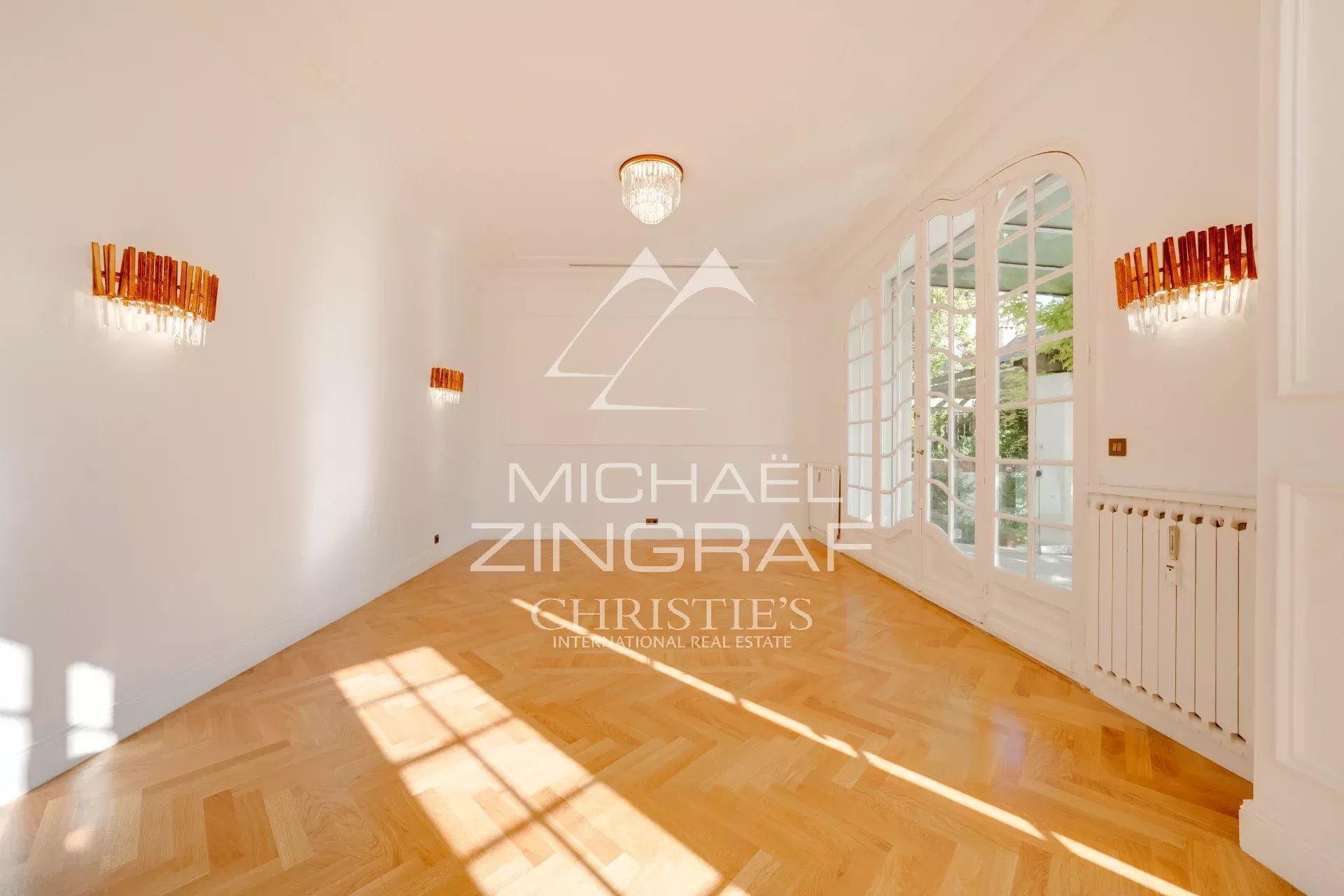 EXCLUSIF - CARRÉ D'OR APPARTEMENT D'EXCEPTION AVEC JARDIN