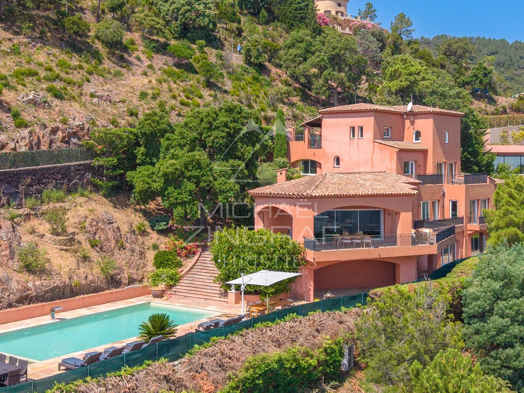 Close to Cannes - Family home