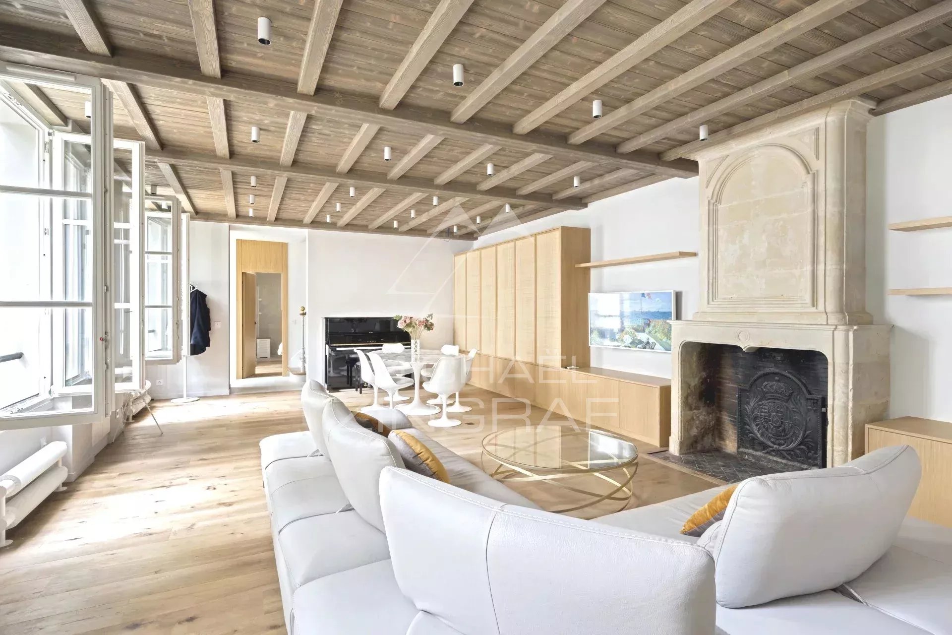 For Sale - 4 Bedroom Townhouse - Private Lane - Rue du Bac.