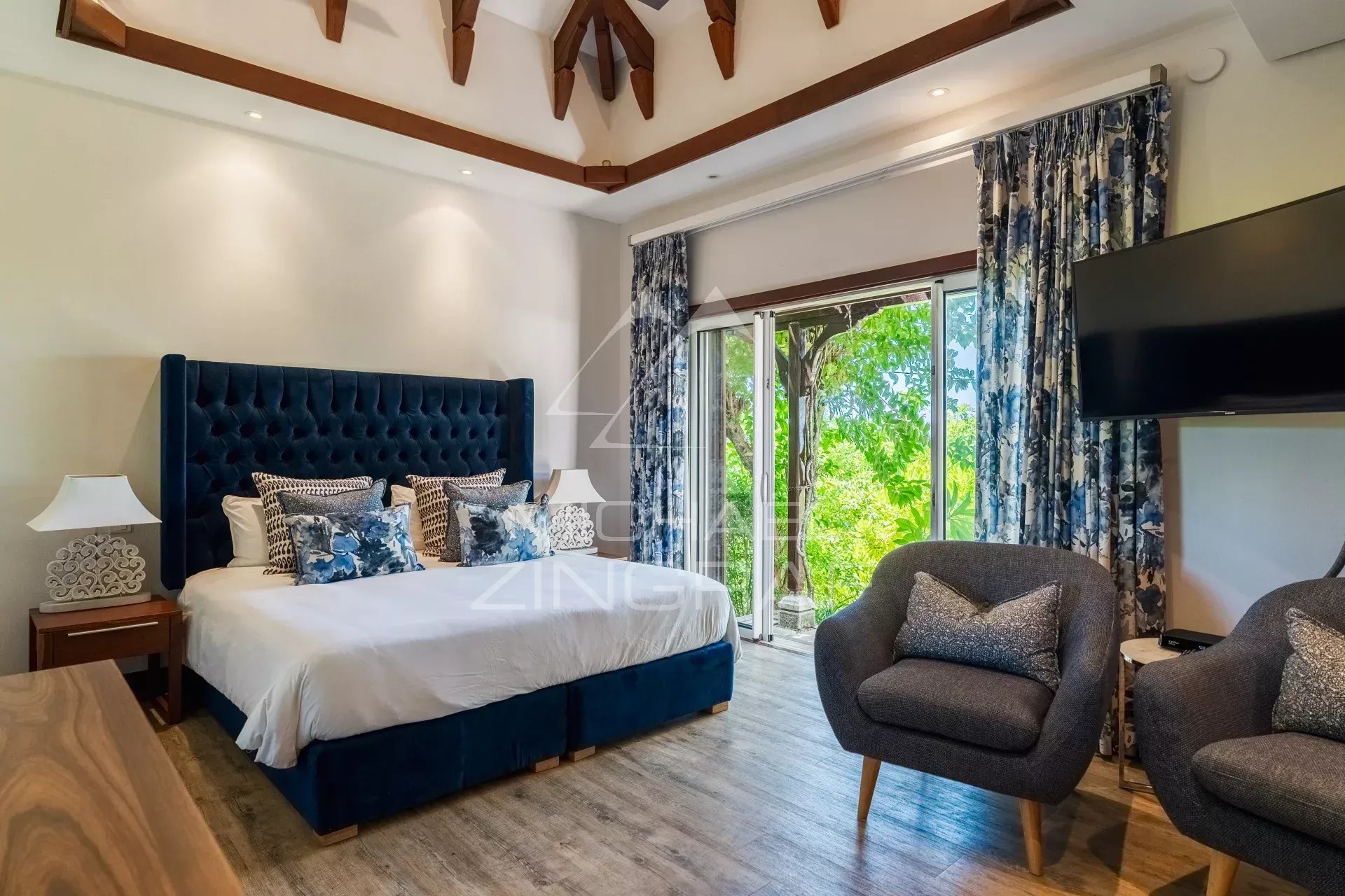 Villa d’exception avec vue panoramique sur l’océan à Valriche