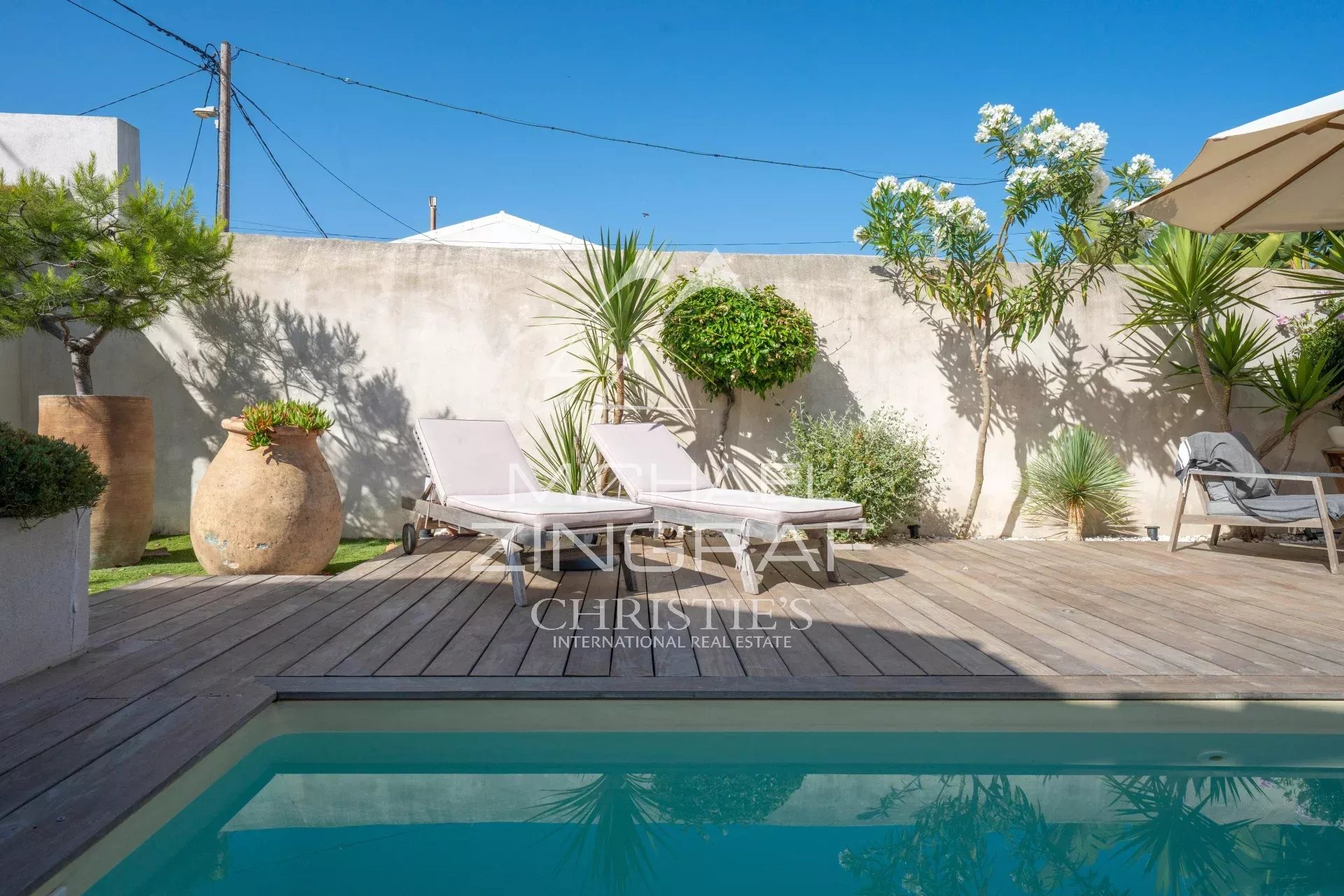Waterfront house with pool, Montredon, Marseille 8th arrondissement