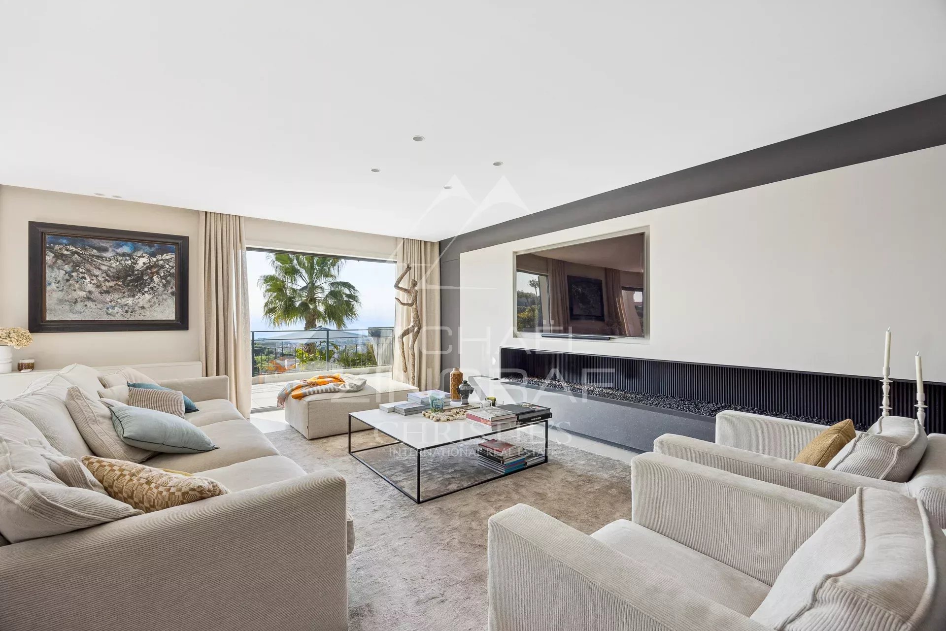 Domaine fermé et vue panoramique mer