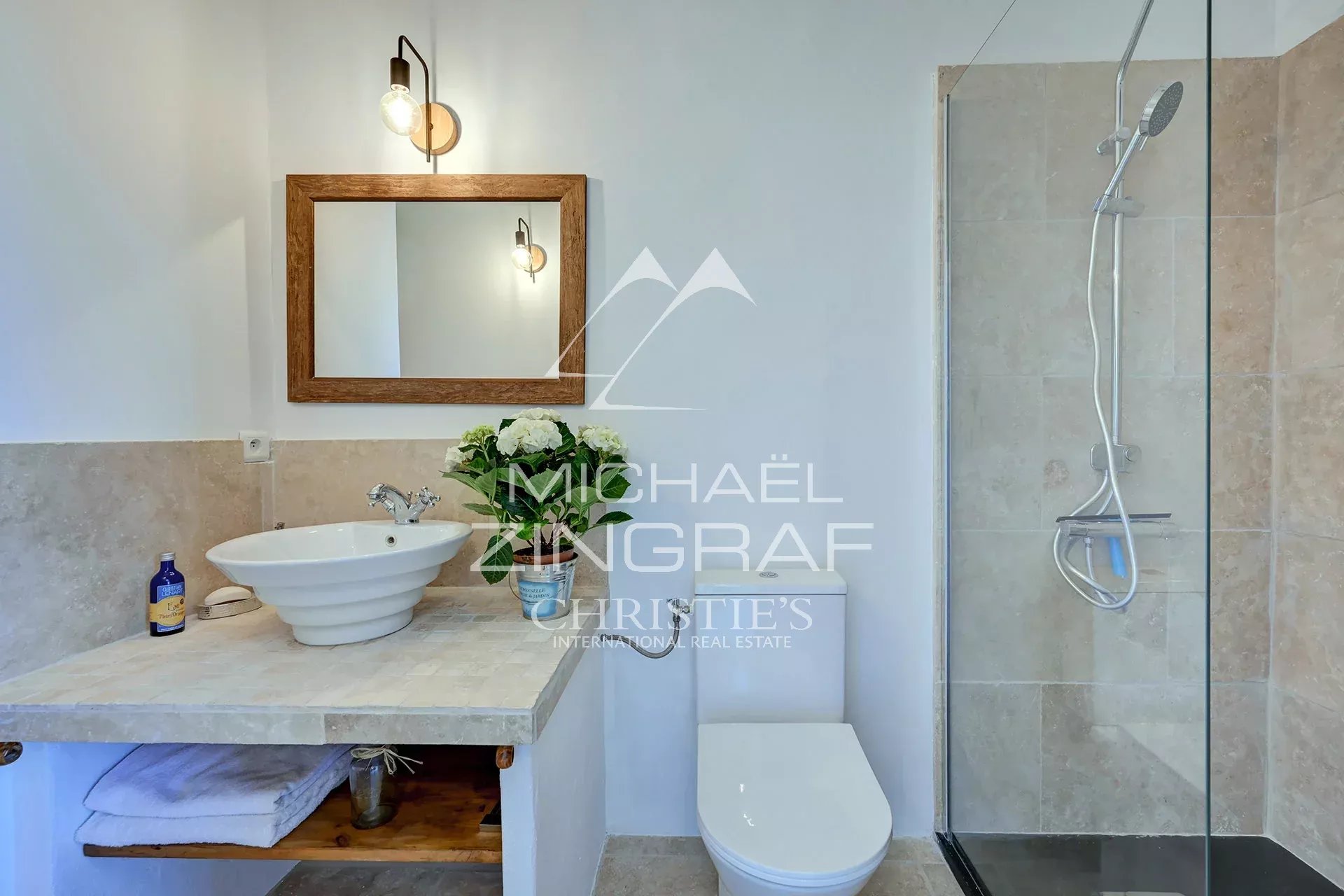 Propriété avec vue au calme