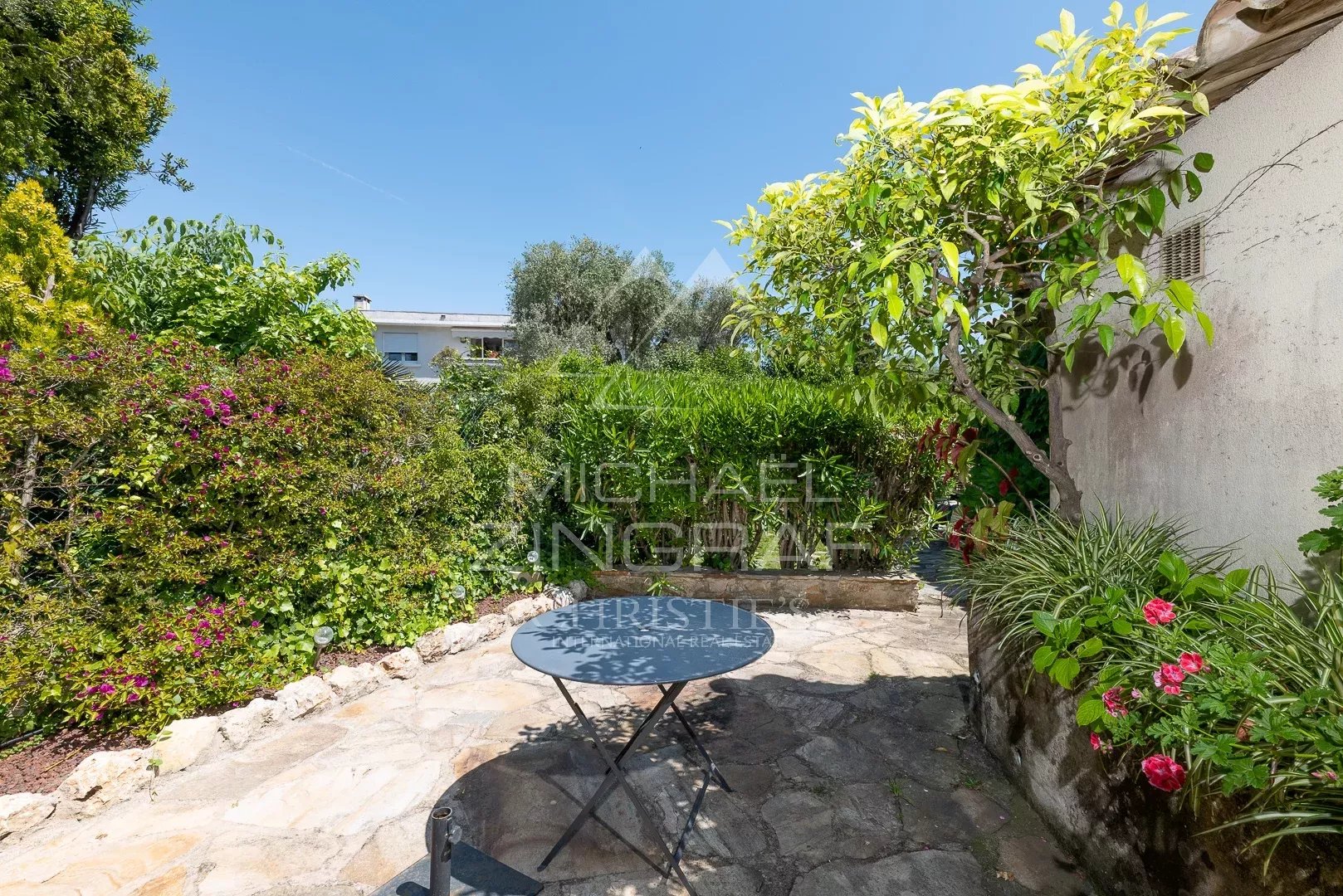 Cap d’Antibes – Charaktervolles Haus in Strandnähe