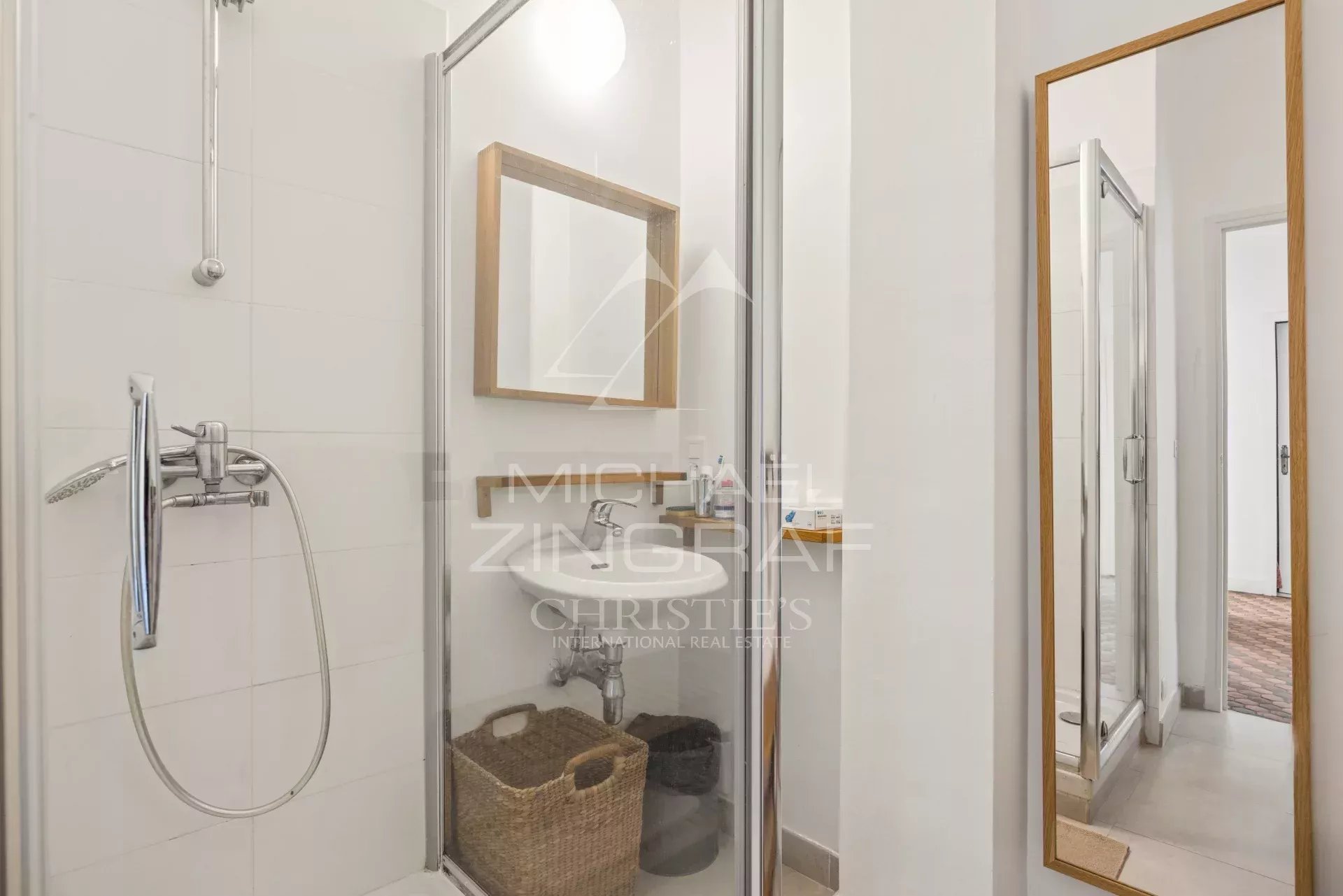 Cannes Croisette – Luxuriöse 102m² Wohnung mit Meerblick