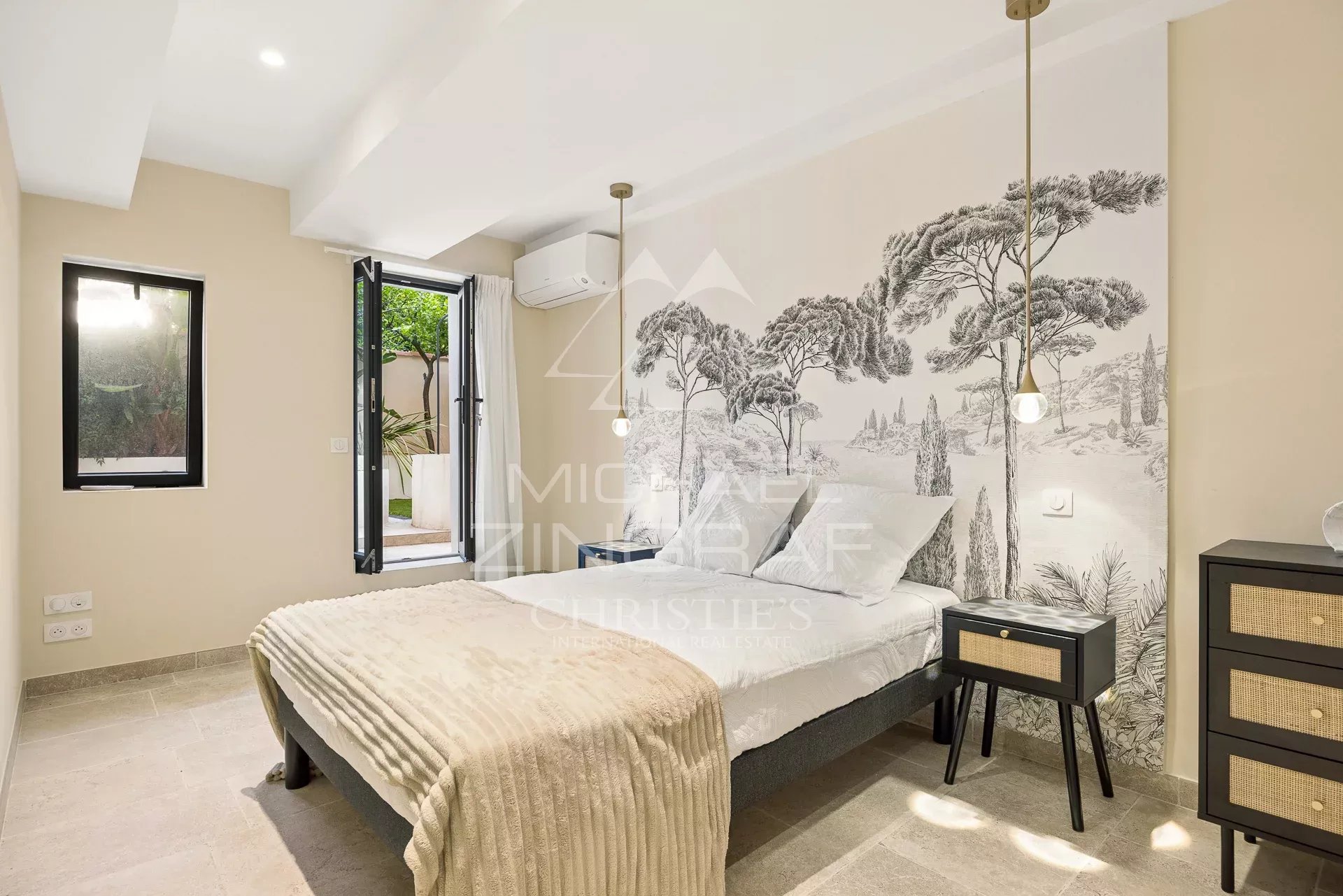 Duplex de charme au cœur du Vieil Antibes