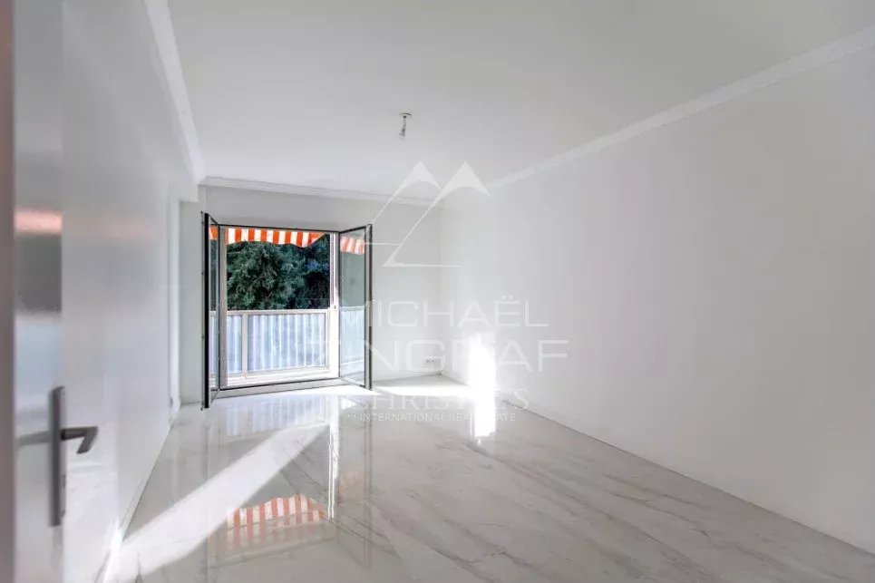 Renovated 3-room flat