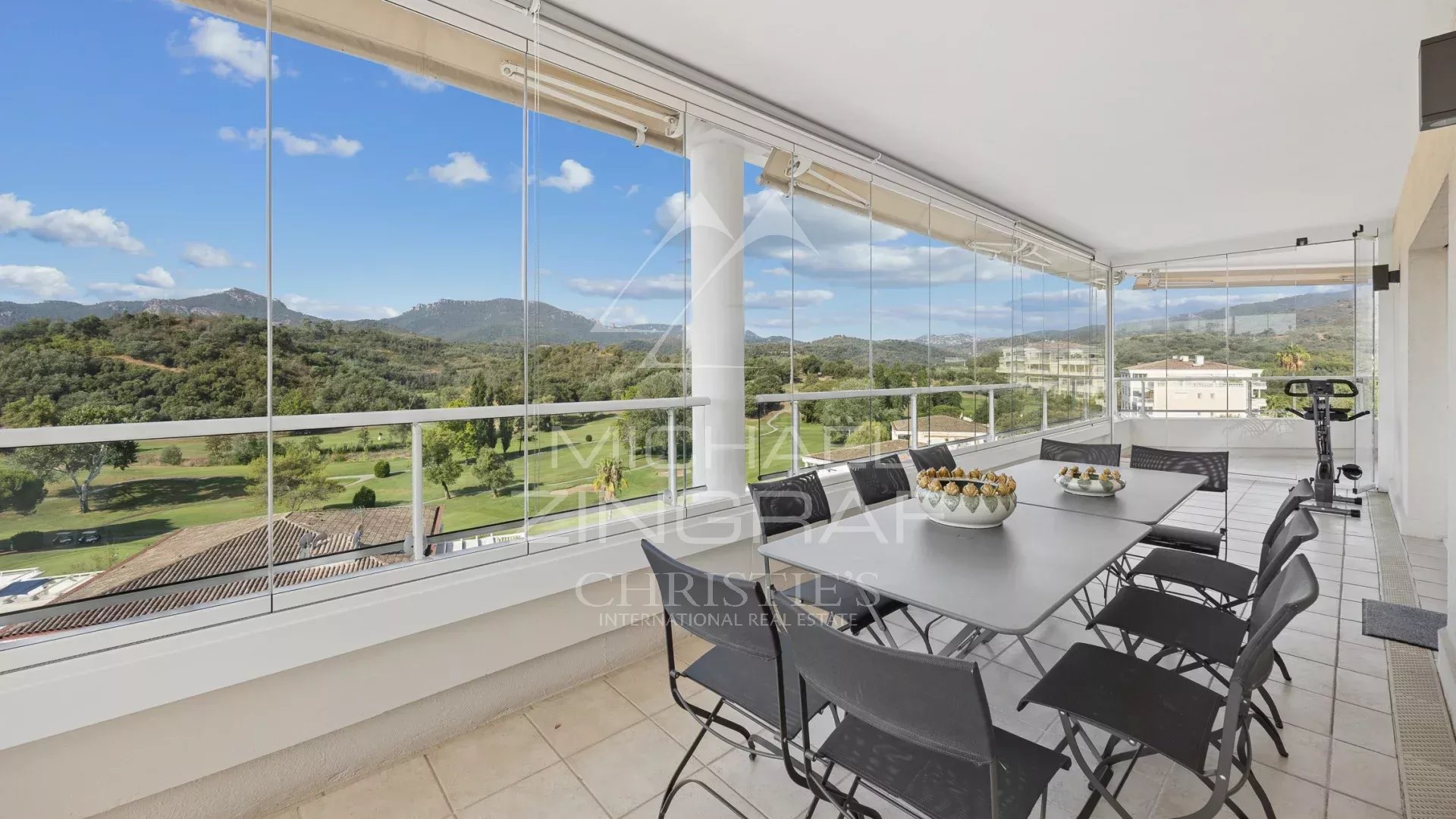 Mandelieu Riviera Golf – Top-Floor Apartment – Close to Cannes