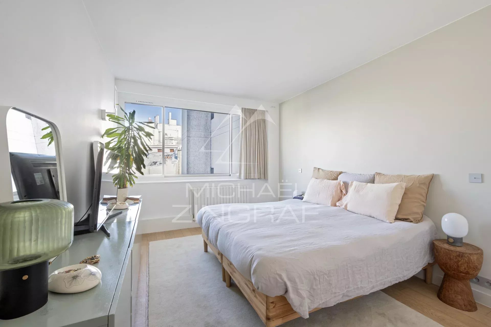 A vendre - Paris 7ème - 3 Chambres - Parfait état