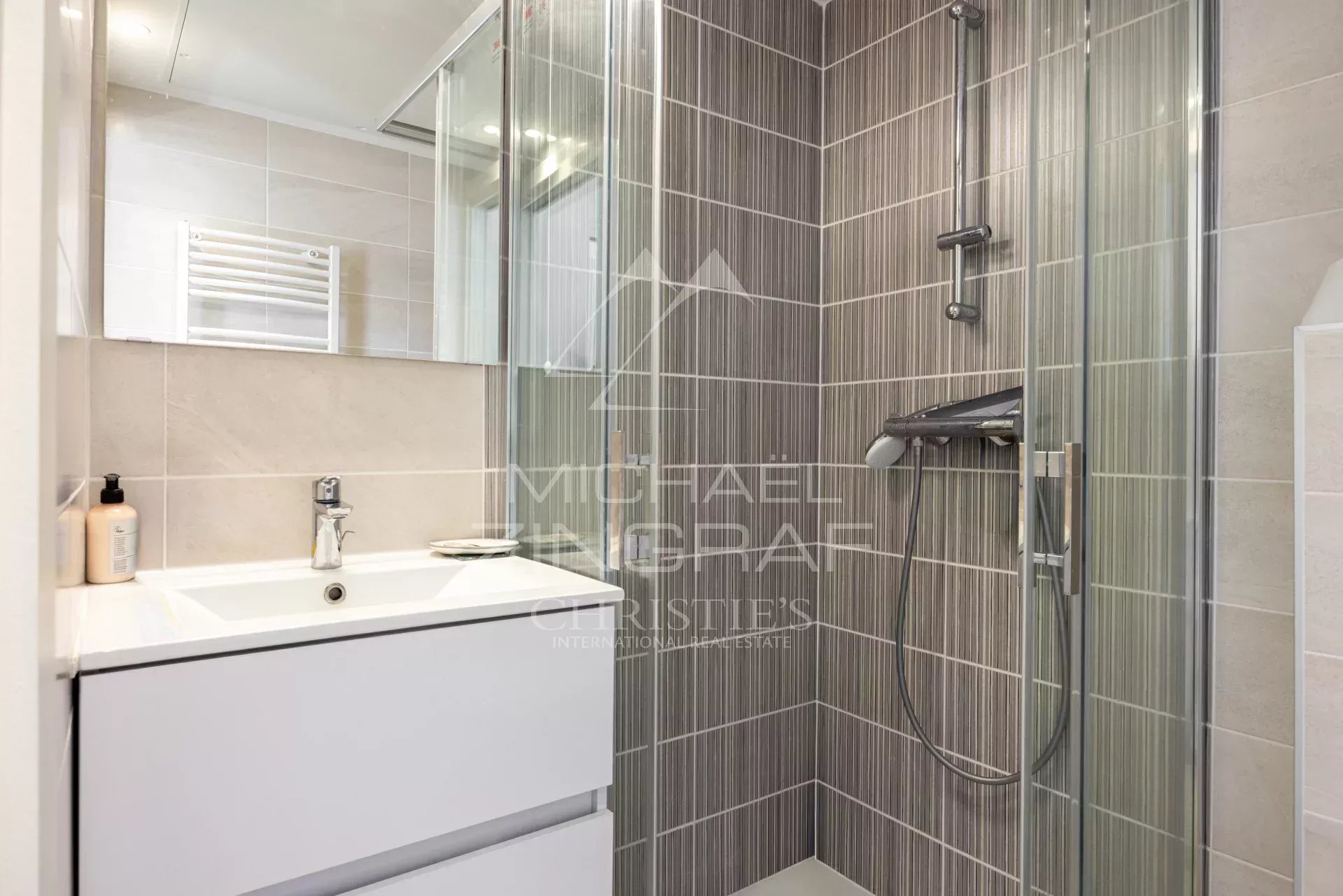 Außergewöhnliches Penthouse im Herzen von Antibes – 360° Panoramablick