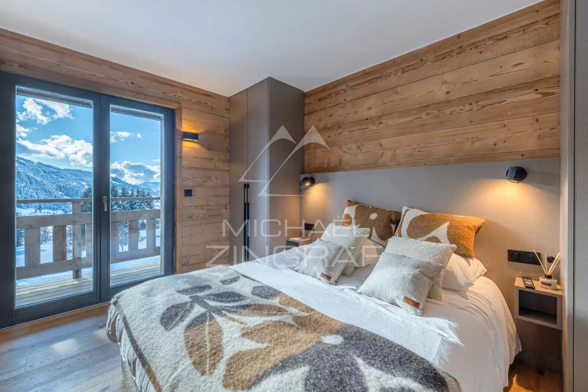 Renovated penthouse flat in Rochebrune – Four bedrooms – Panoramic views