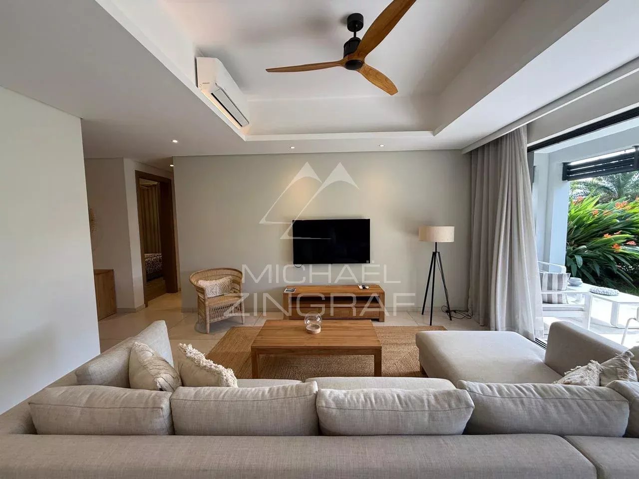 Élégant appartement 2 chambres en rez-de-jardin à Mont Choisy