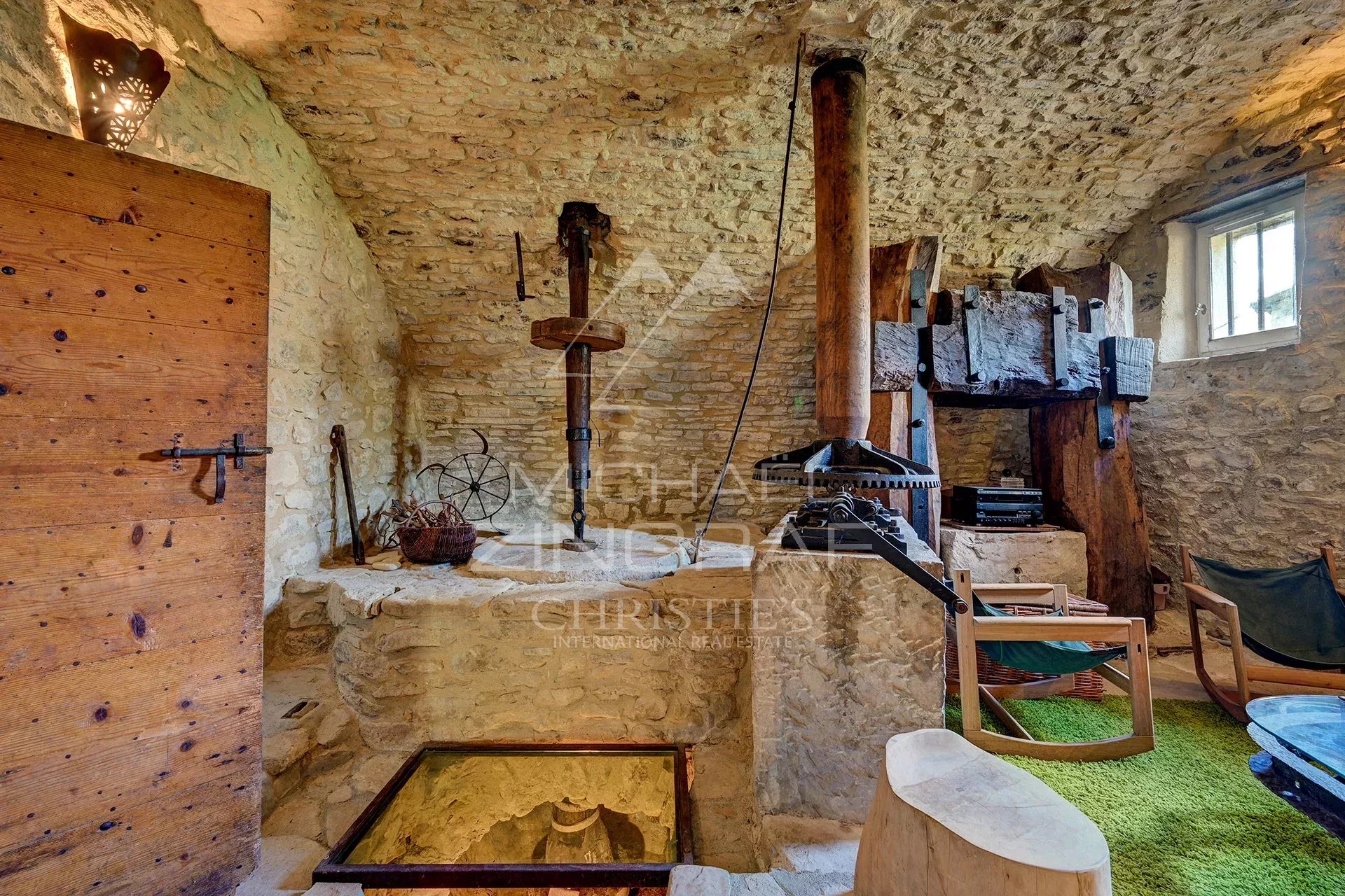 Moulin du XVII élégamment rénové