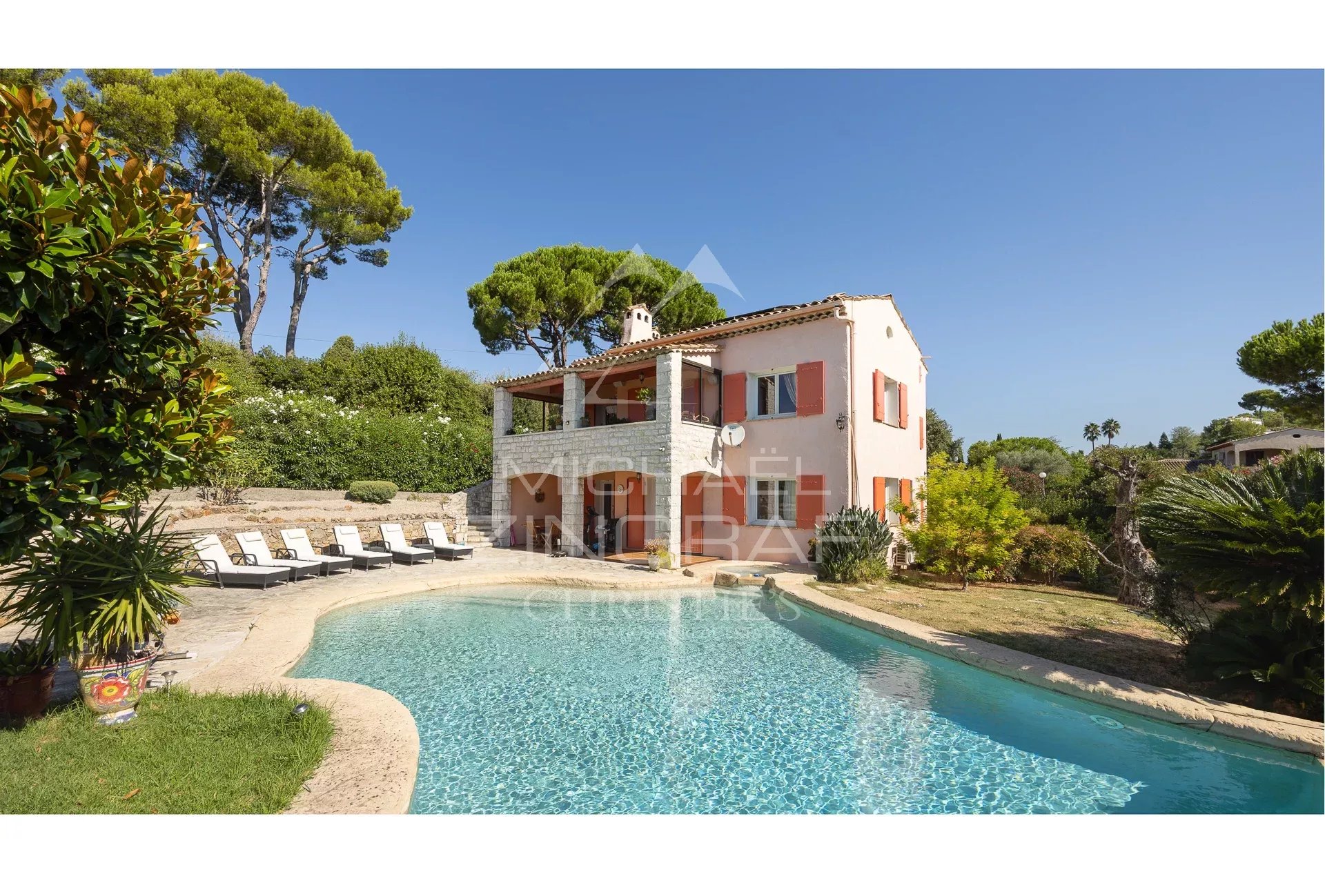 ANTIBES - SAINT-MAYMES - CALM AND SPACE