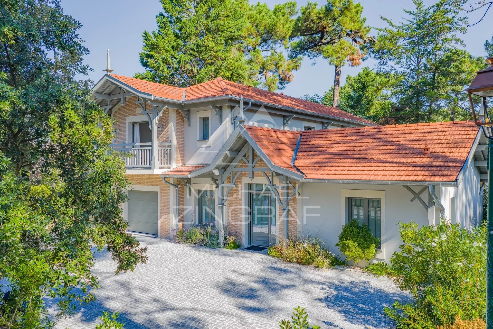 Abatilles – Elegante Familienvilla mit Pool