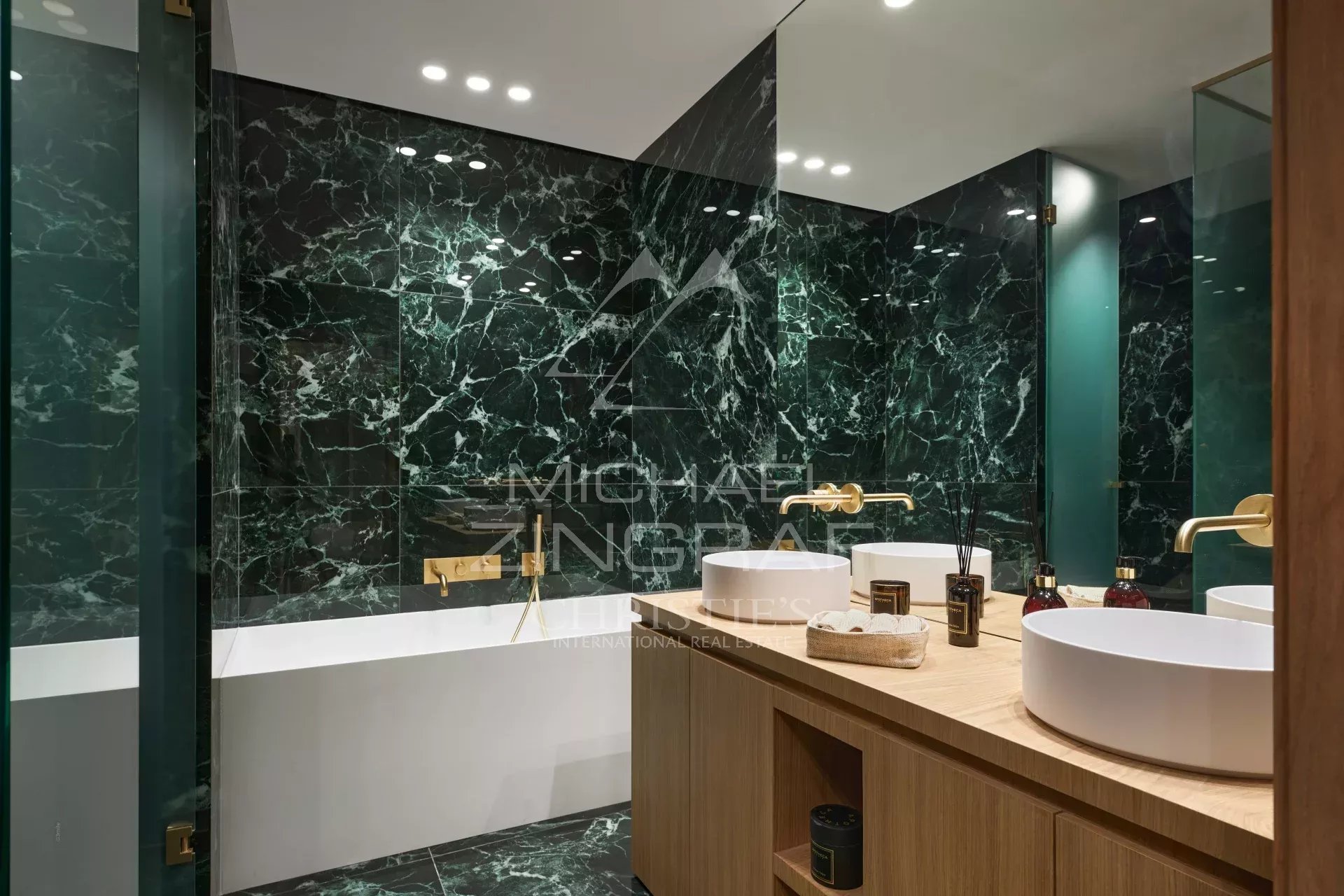 Cannes Croisette - Palm Beach - Rare - 5 pièces vue mer