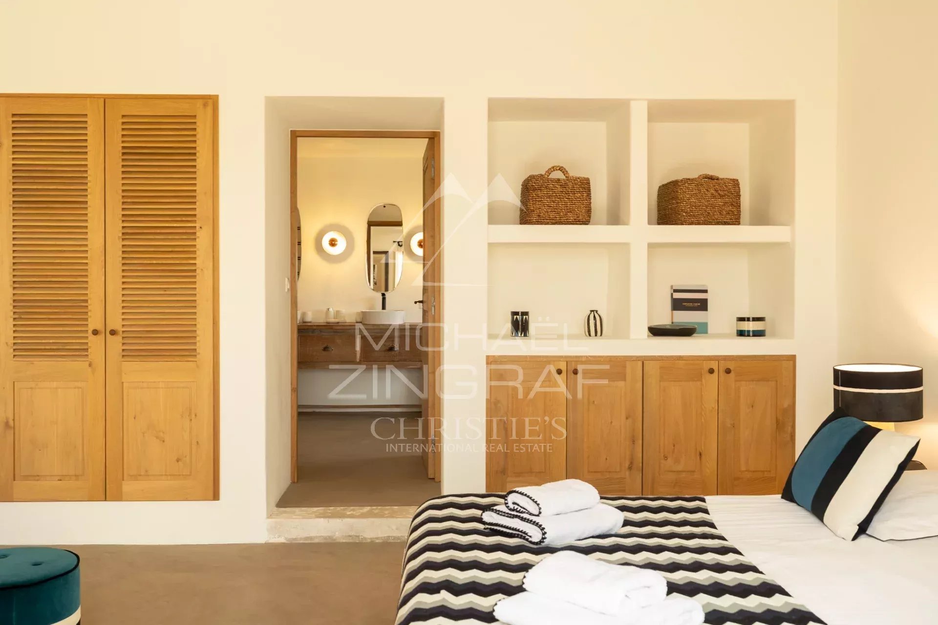 Gordes -  Splendide maison avec vue