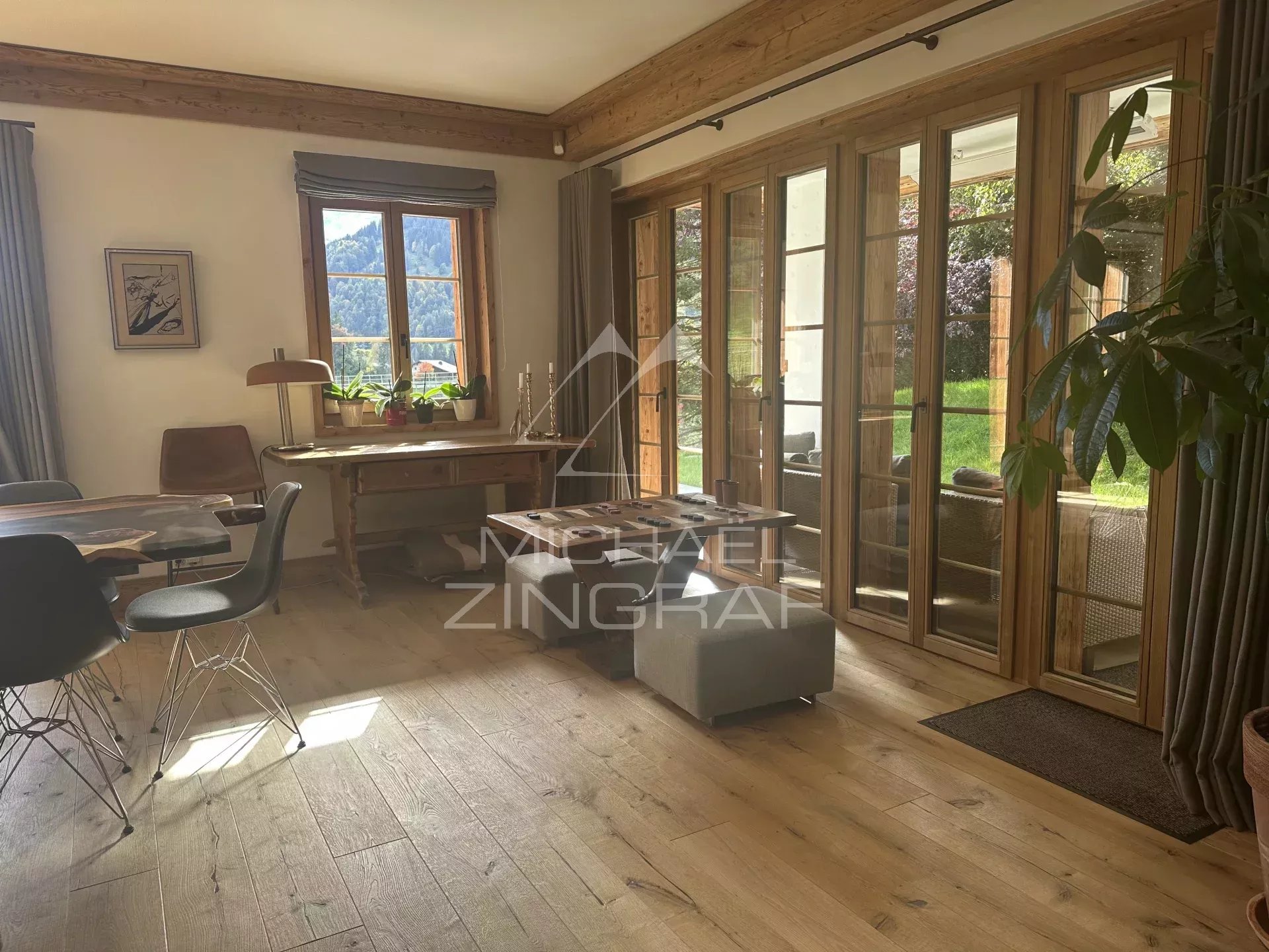 Superbe chalet contemporain à proximité du centre de Gstaad