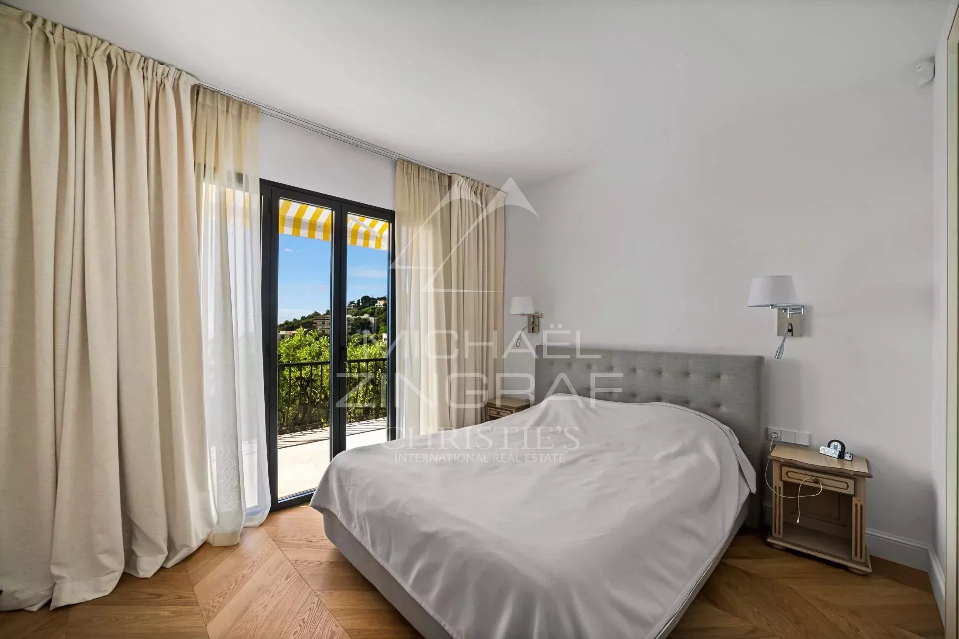 Roquebrune-Cap-Martin - Brand-new villa next to Monaco
