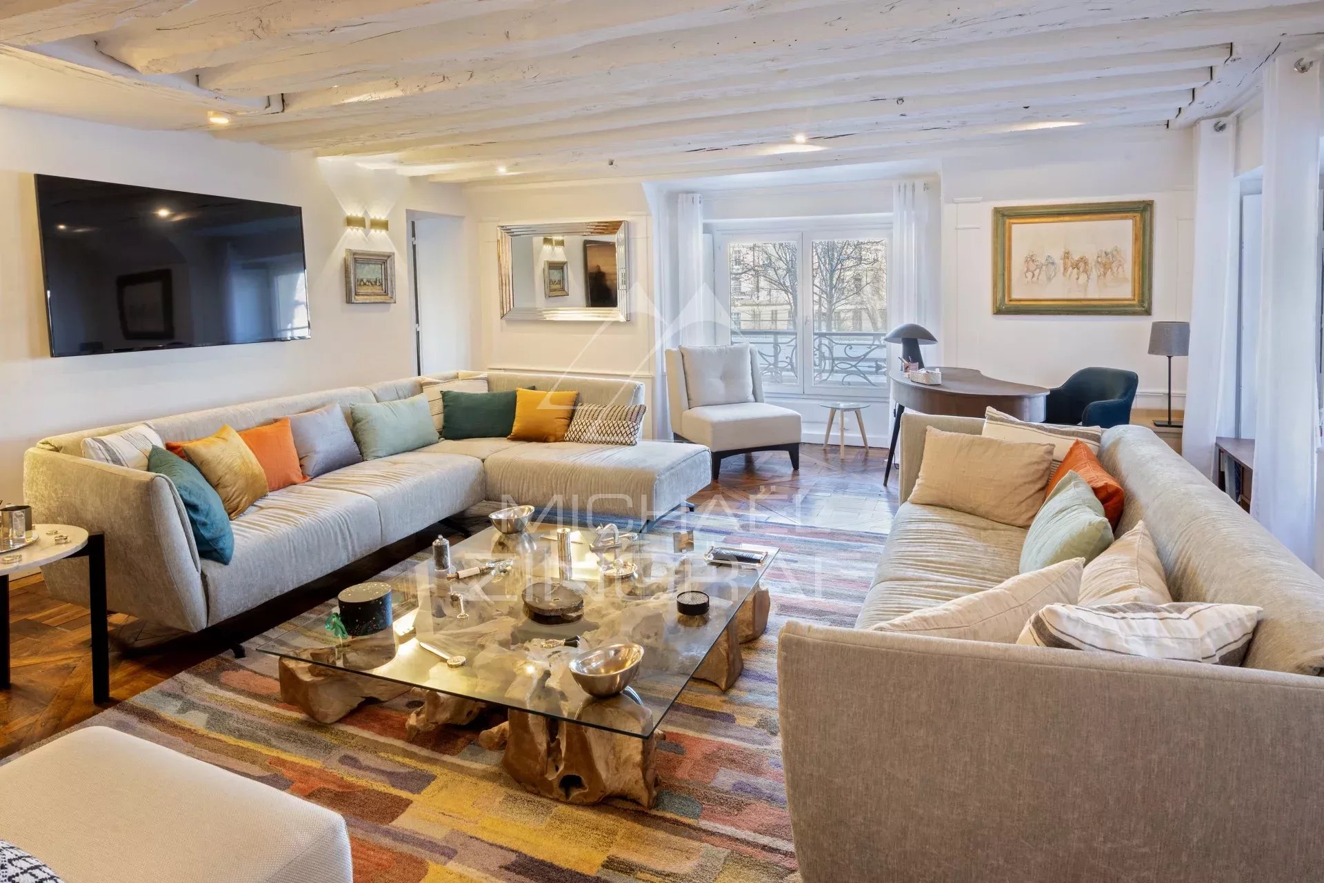 A vendre - Quai Voltaire - 2 suites - Parfait état - Vue Scène