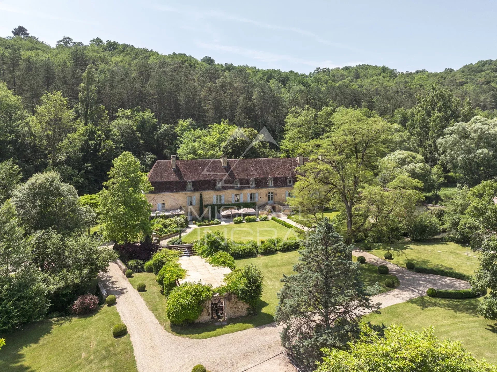 Außergewöhnliches Anwesen im grünen Périgord